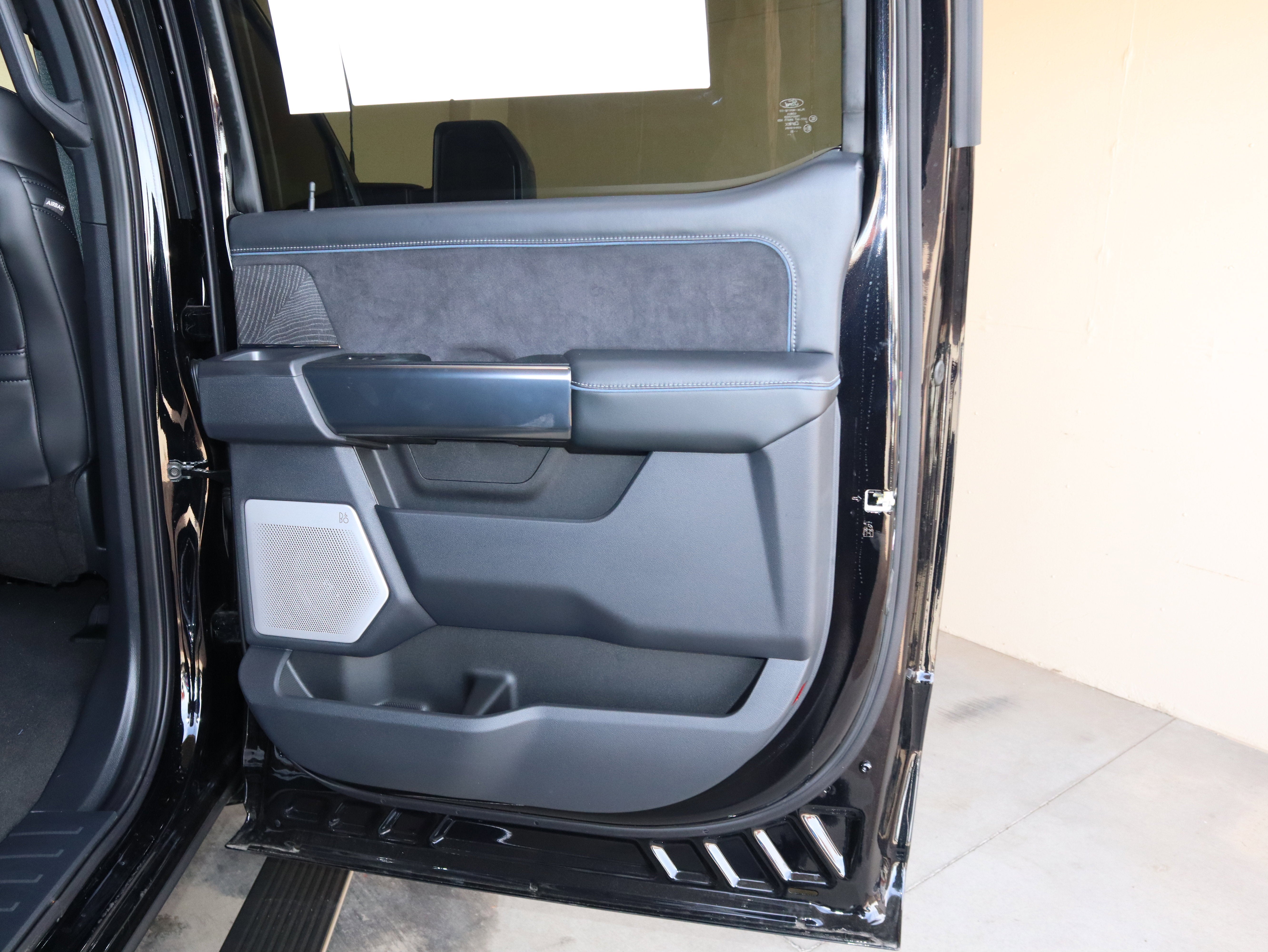 2025 Ford F-350SD Platinum