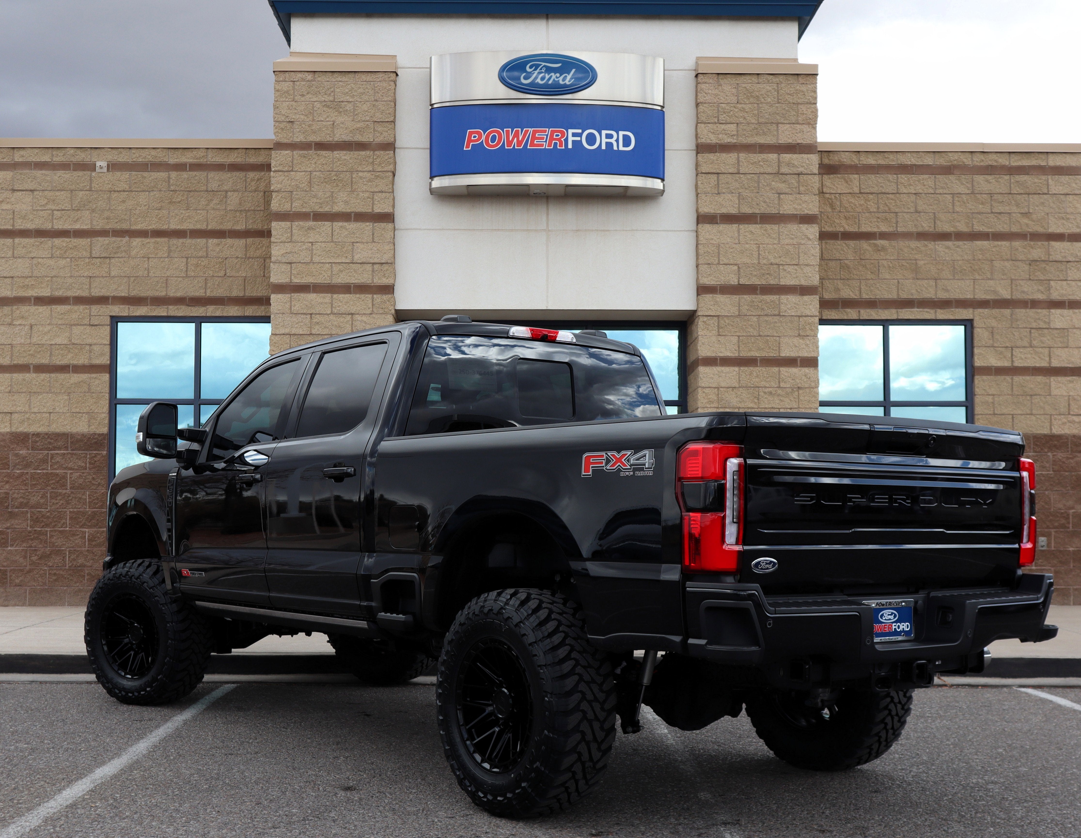 2025 Ford F-350SD Platinum