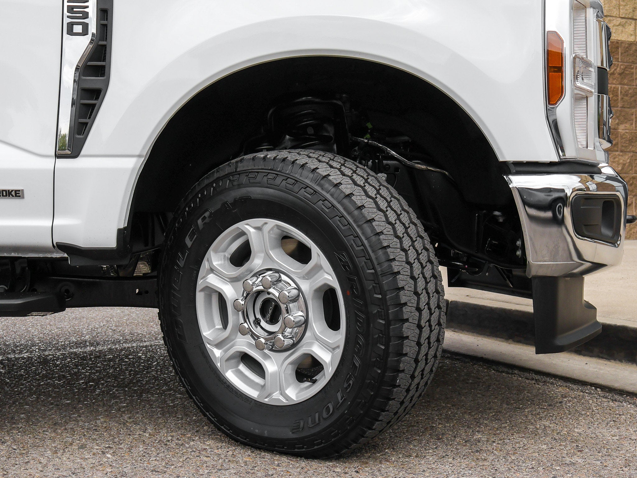 2027 Ford F-350SD XLT
