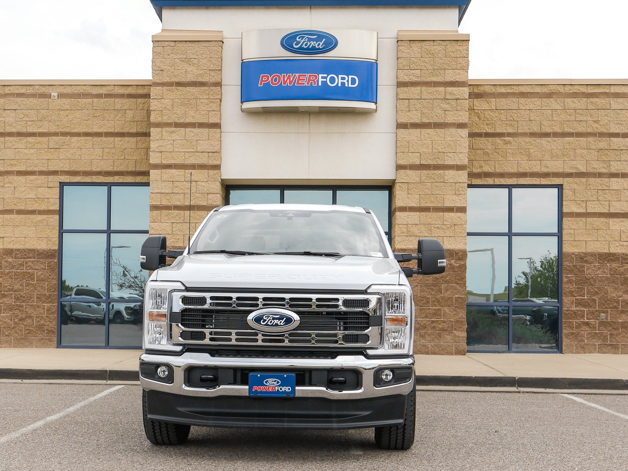 2027 Ford F-350SD XLT