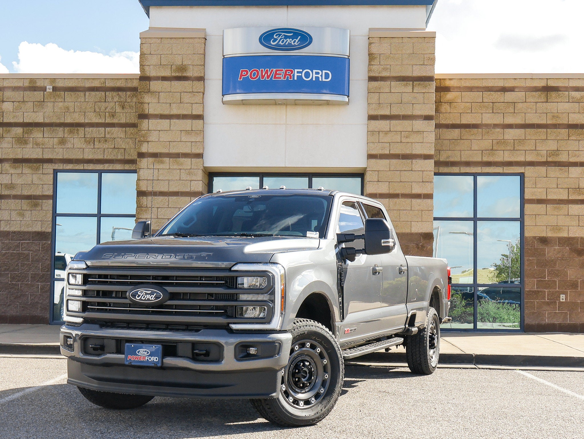 2027 Ford F-350SD XLT
