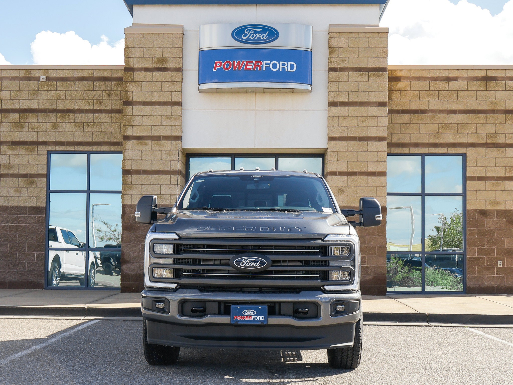 2027 Ford F-350SD XLT