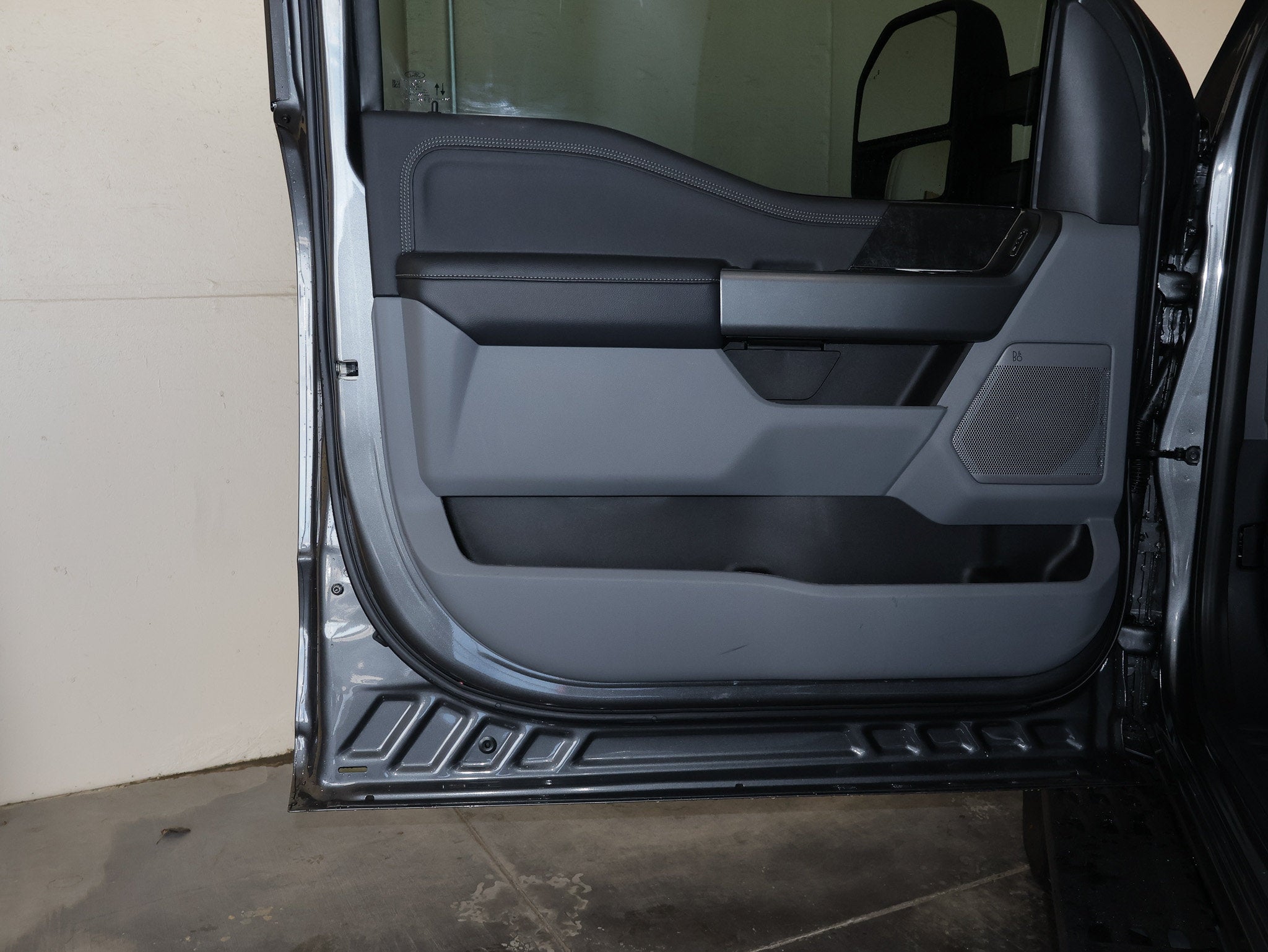 2027 Ford F-350SD XLT