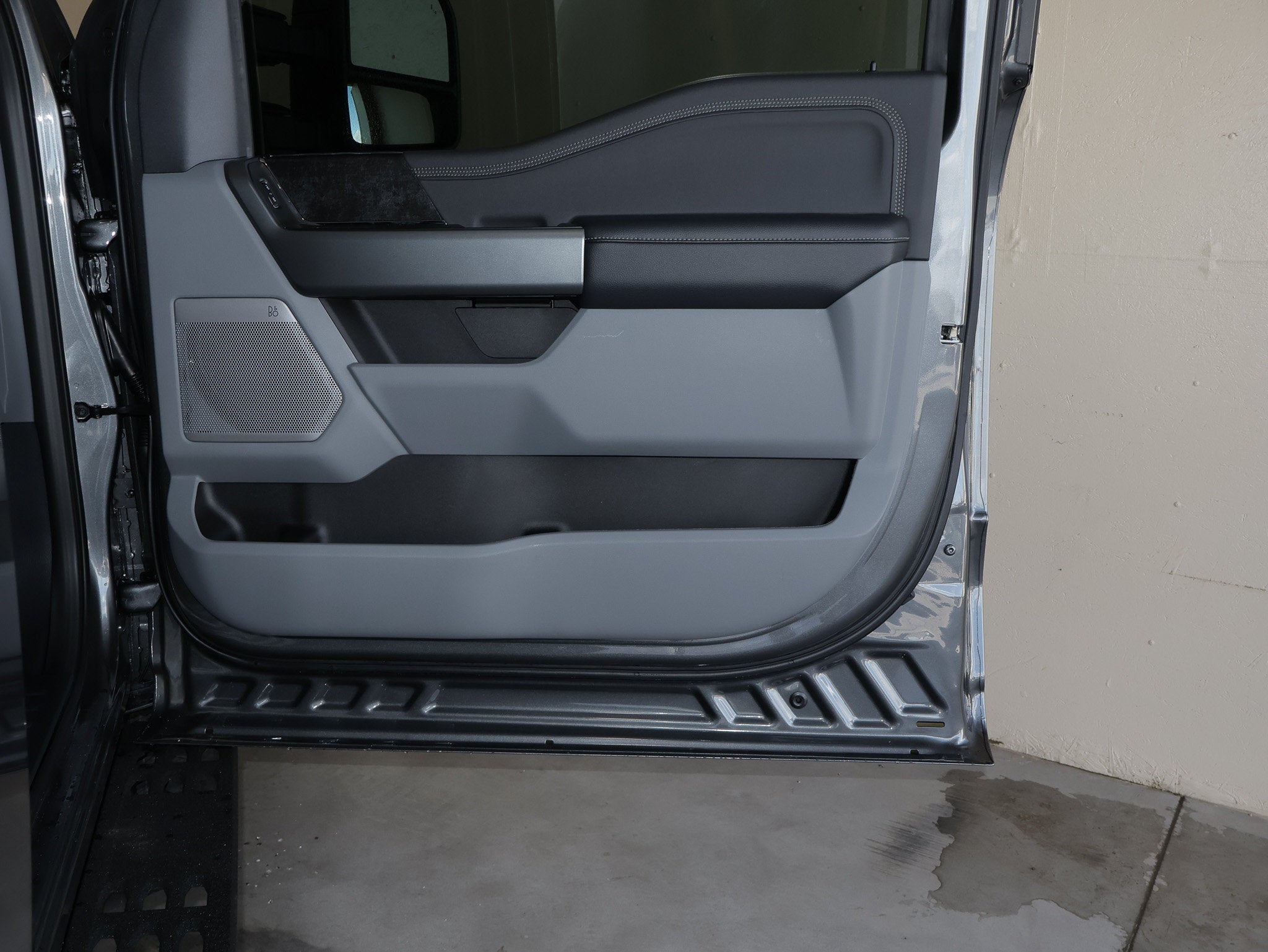 2027 Ford F-350SD XLT