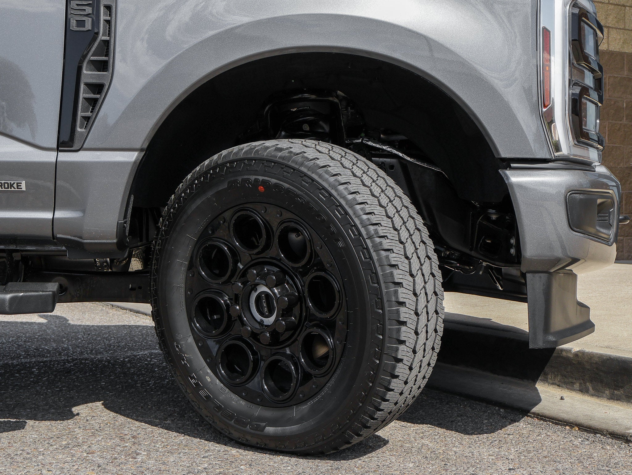 2027 Ford F-350SD XLT