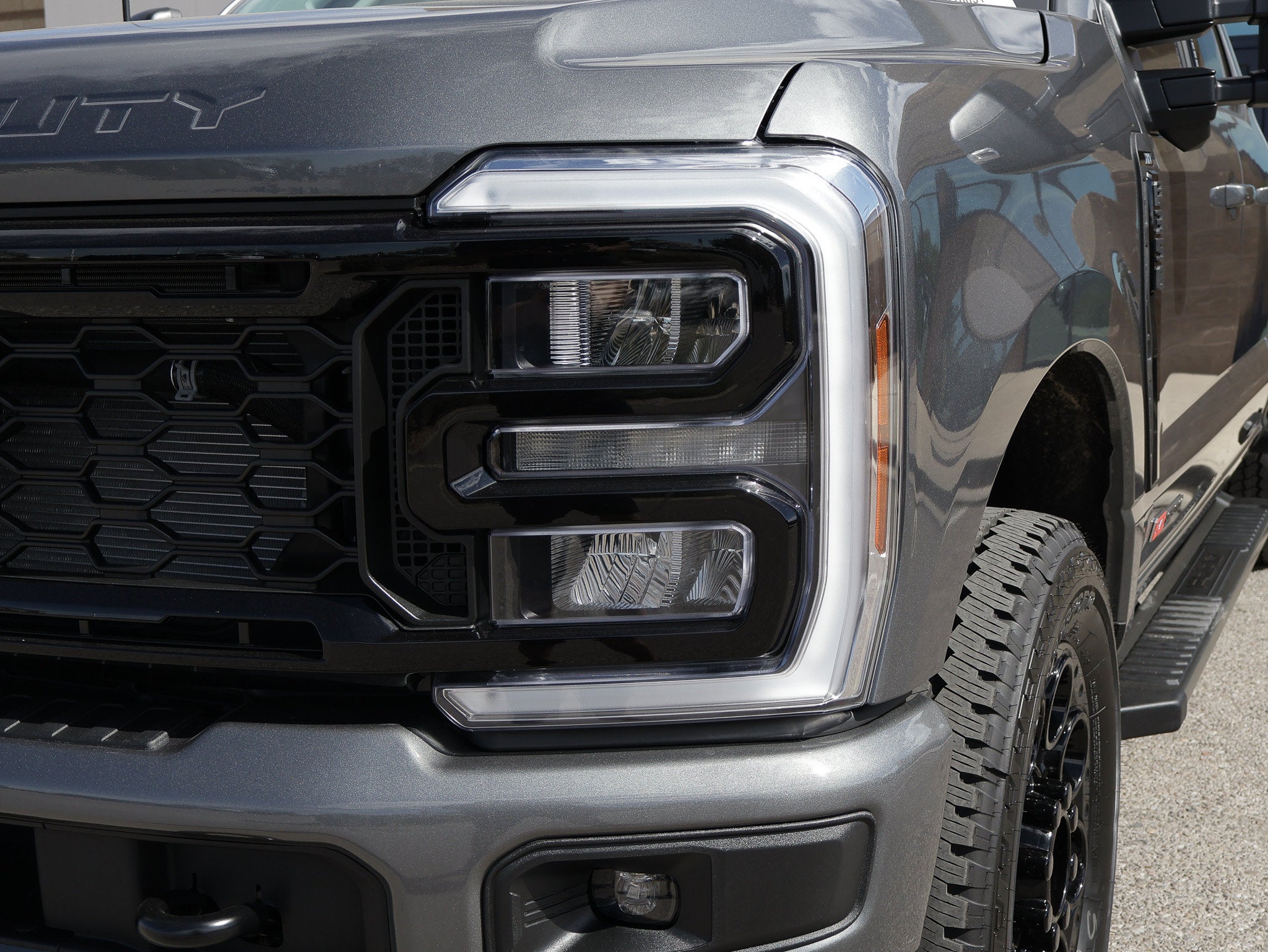 2027 Ford F-350SD XLT