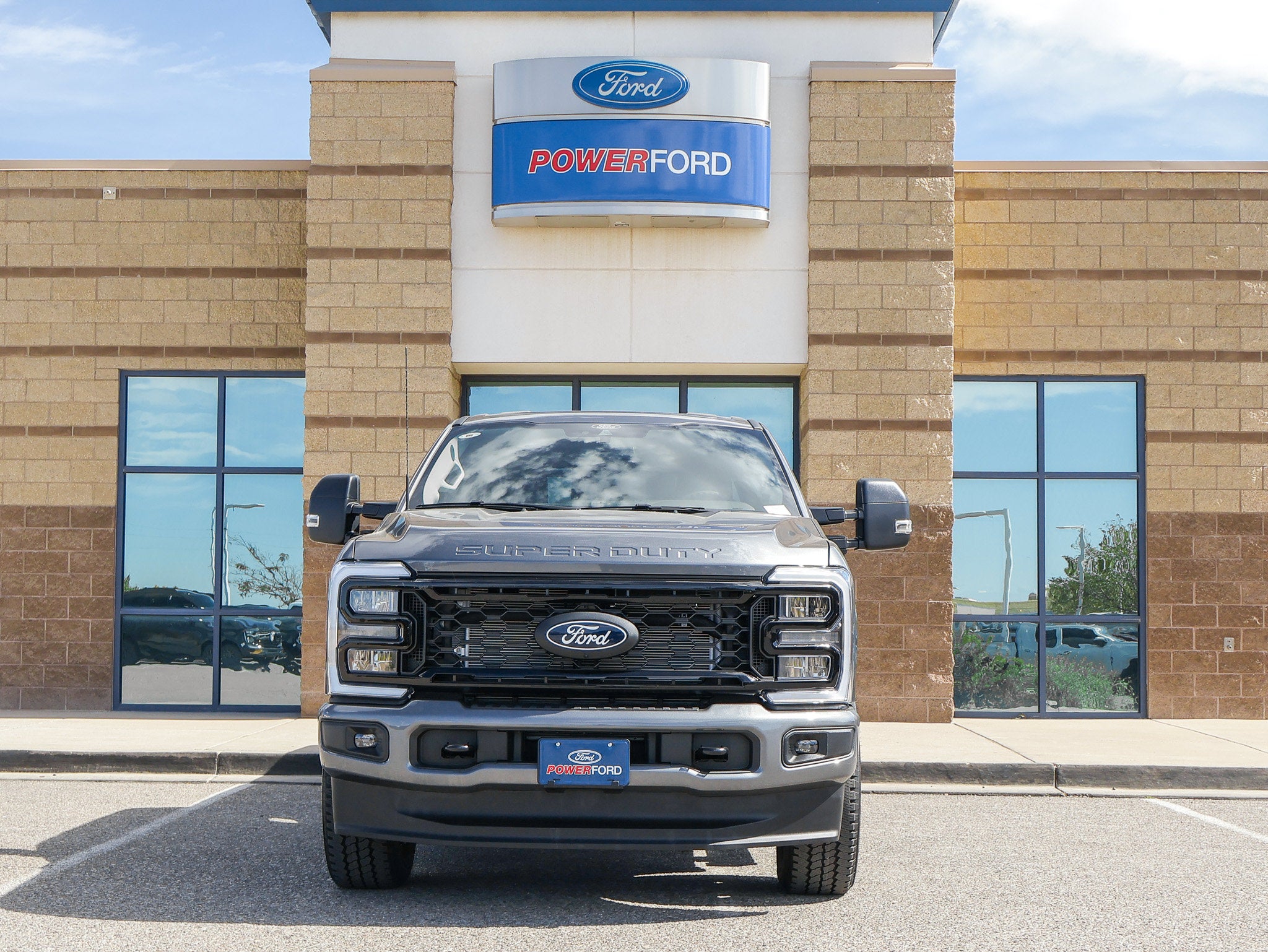 2027 Ford F-350SD XLT