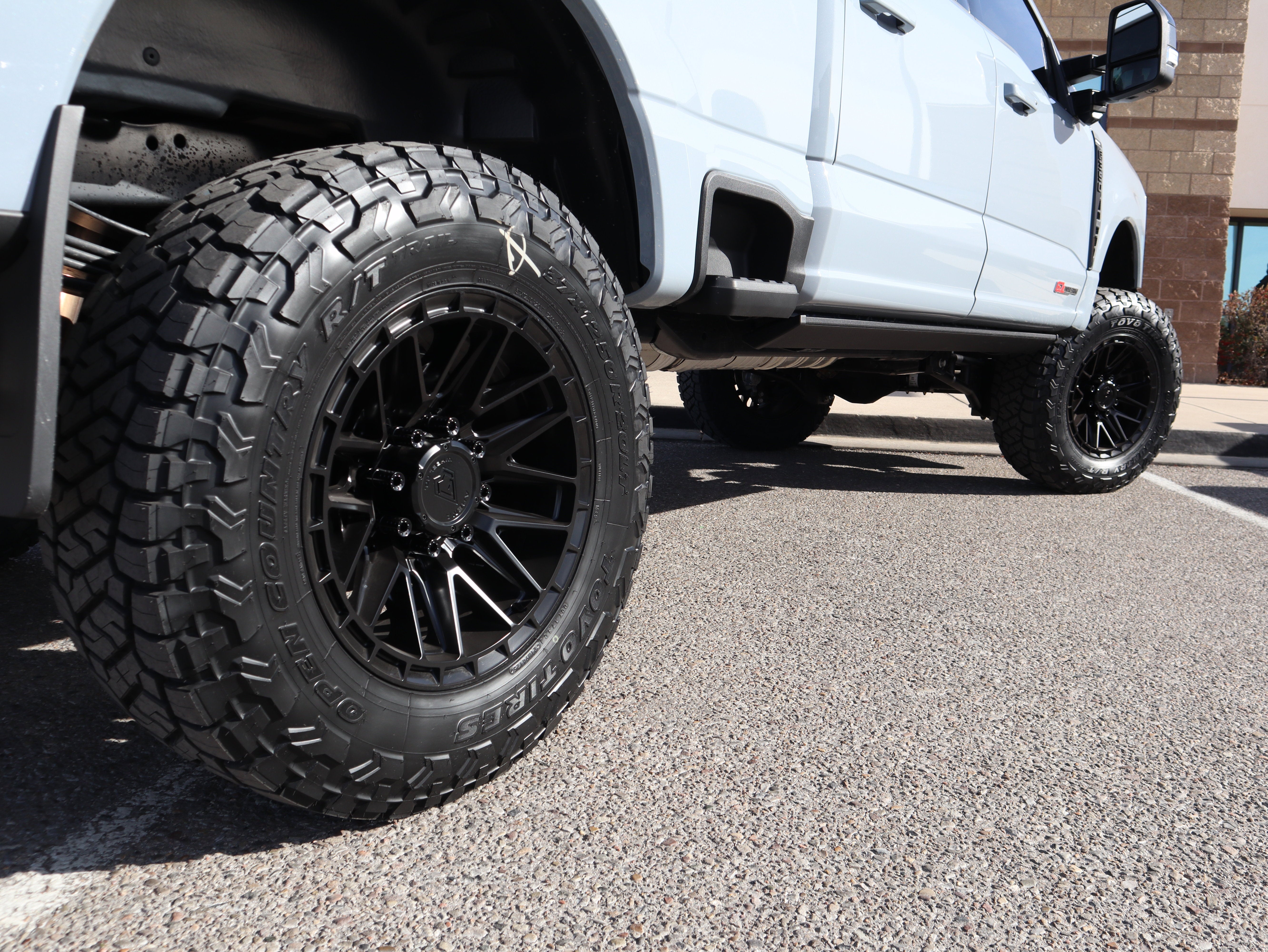 2025 Ford F-350SD Lariat