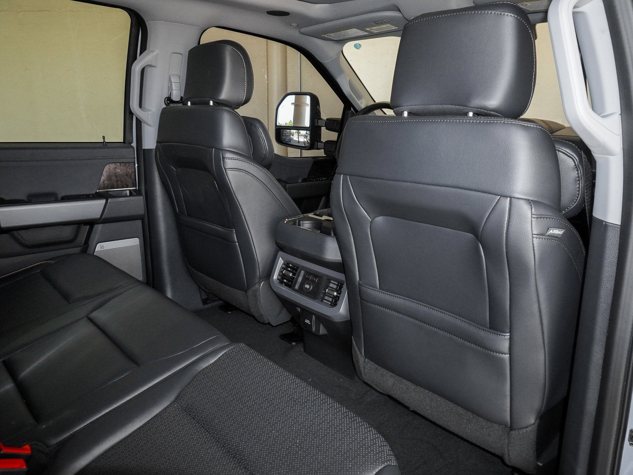 2025 Ford F-350SD Lariat