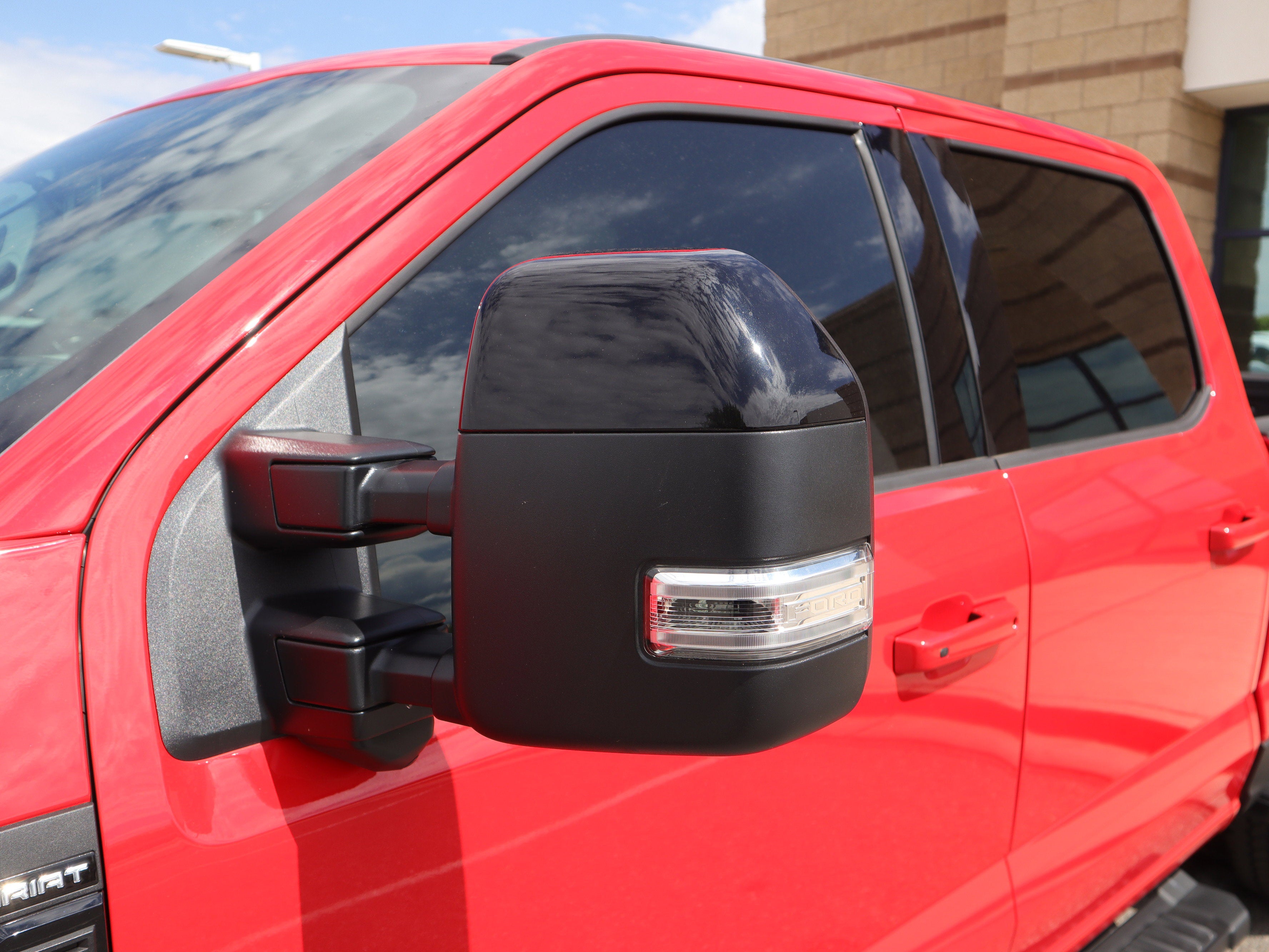 2025 Ford F-350SD Lariat