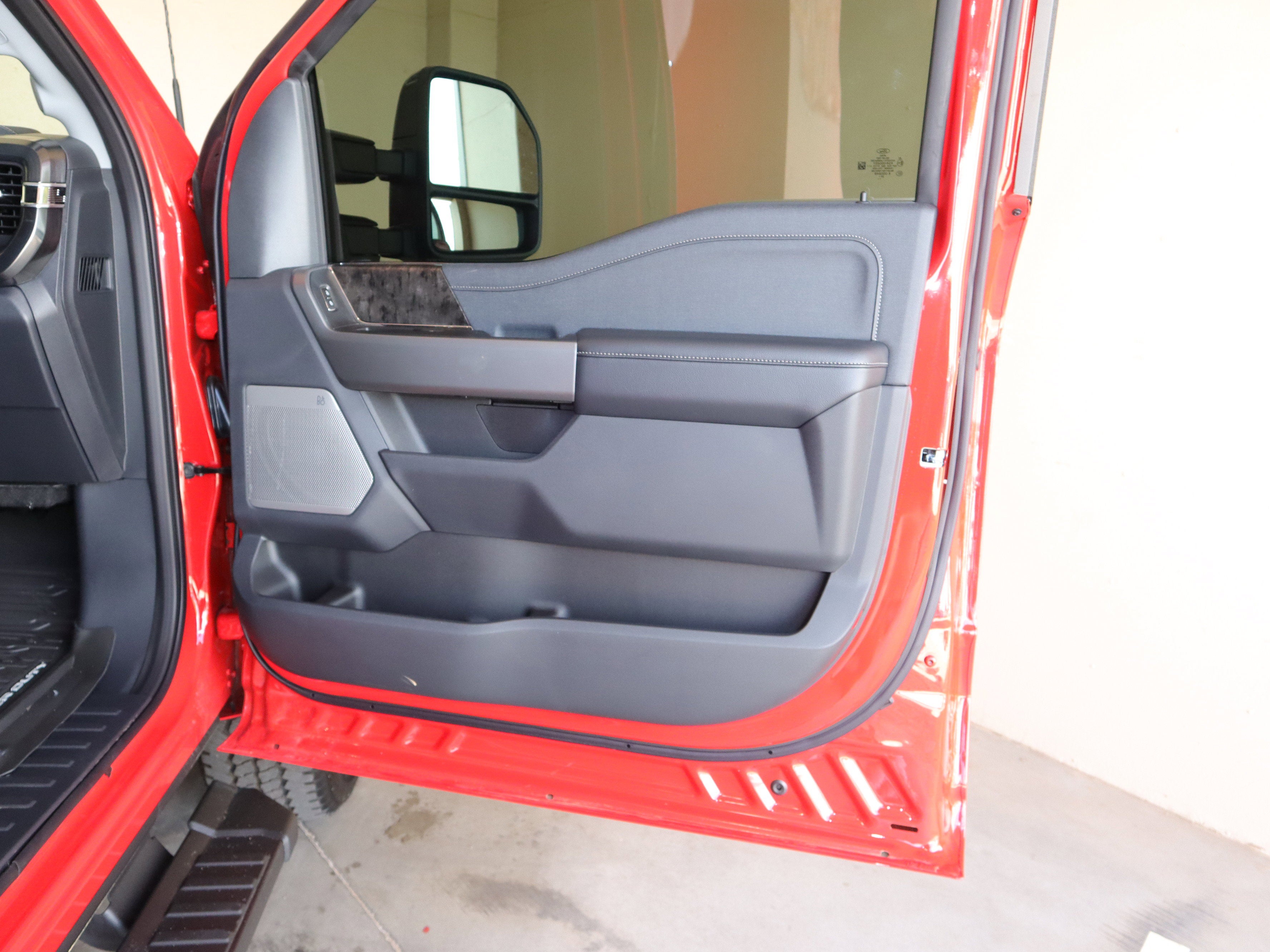 2025 Ford F-350SD Lariat