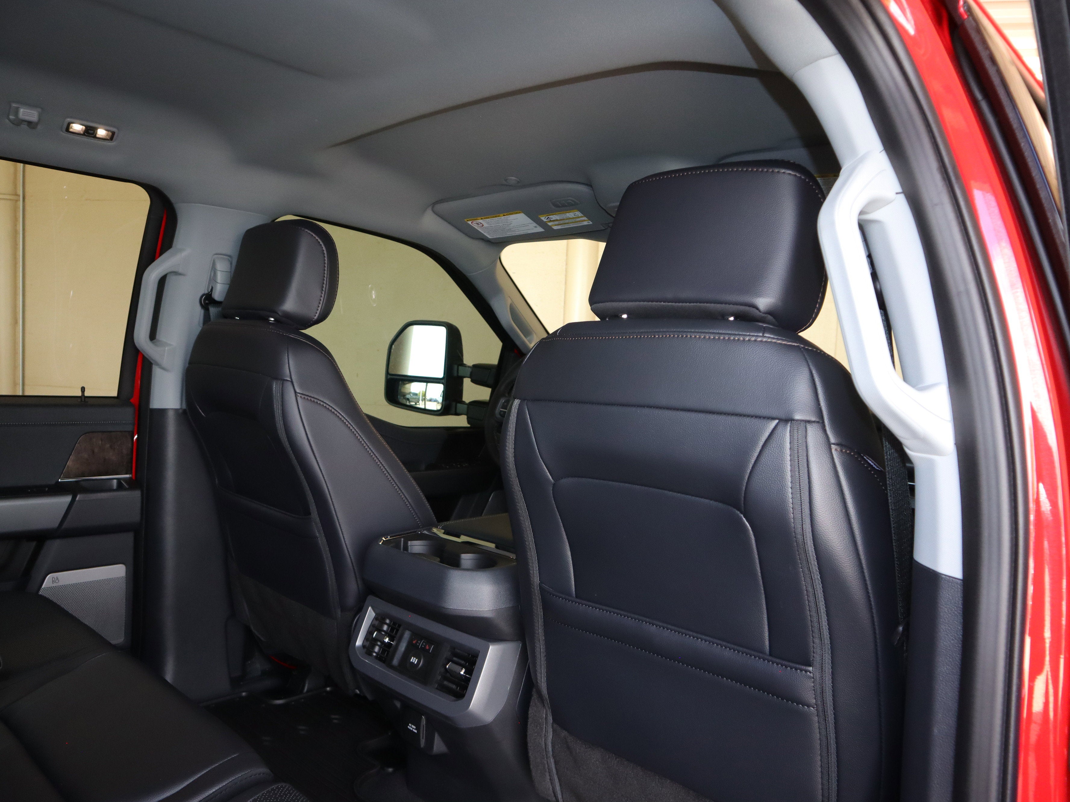 2025 Ford F-350SD Lariat