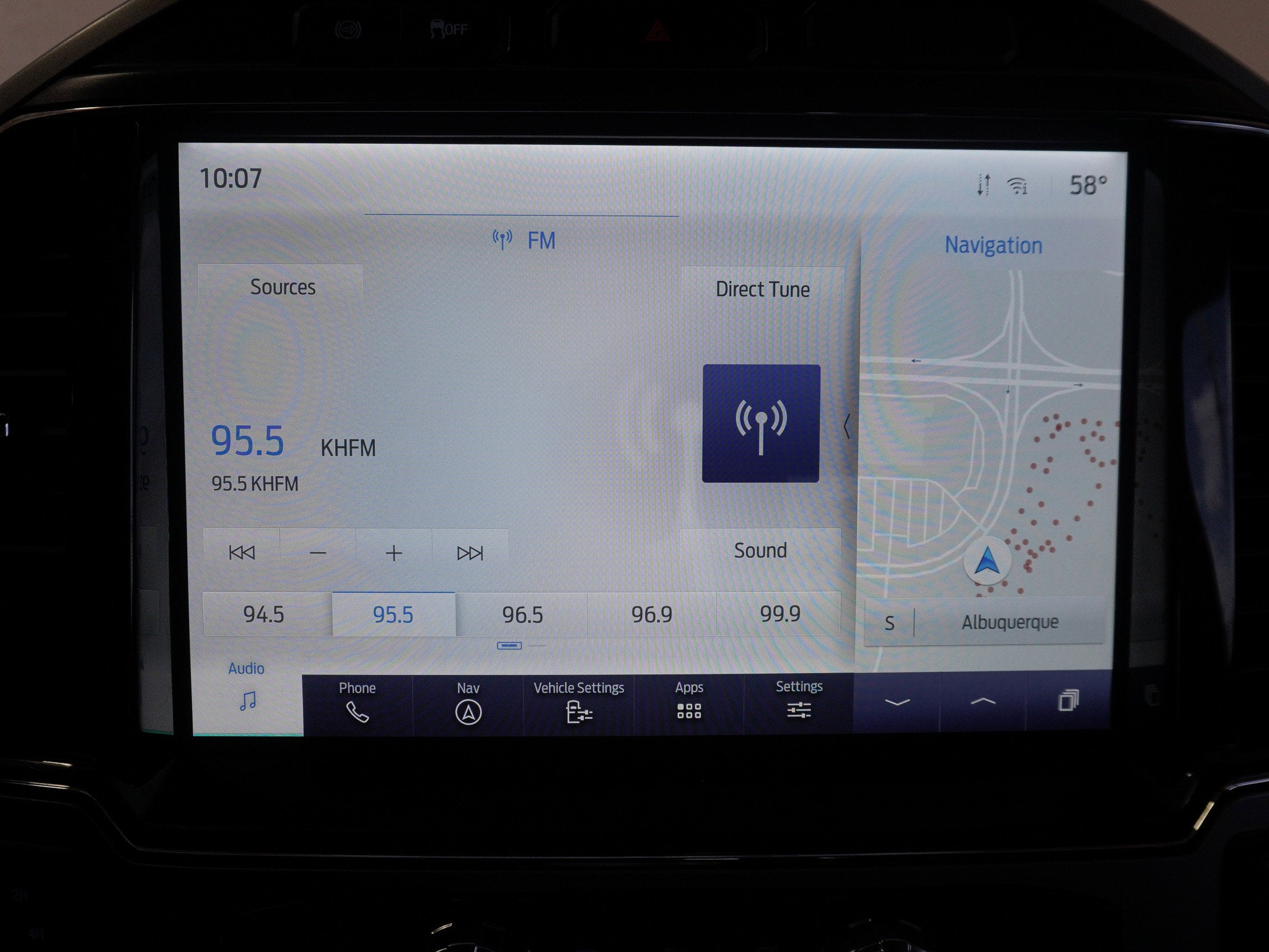 2022 Ford F-350SD Lariat