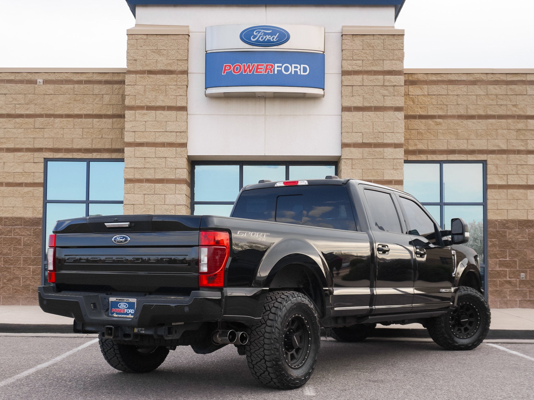 2022 Ford F-350SD Lariat