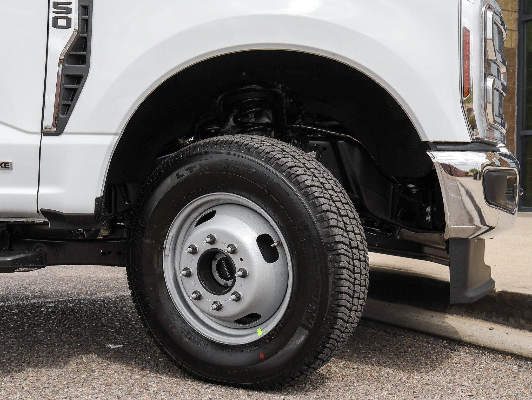 2027 Ford F-350SD XLT DRW