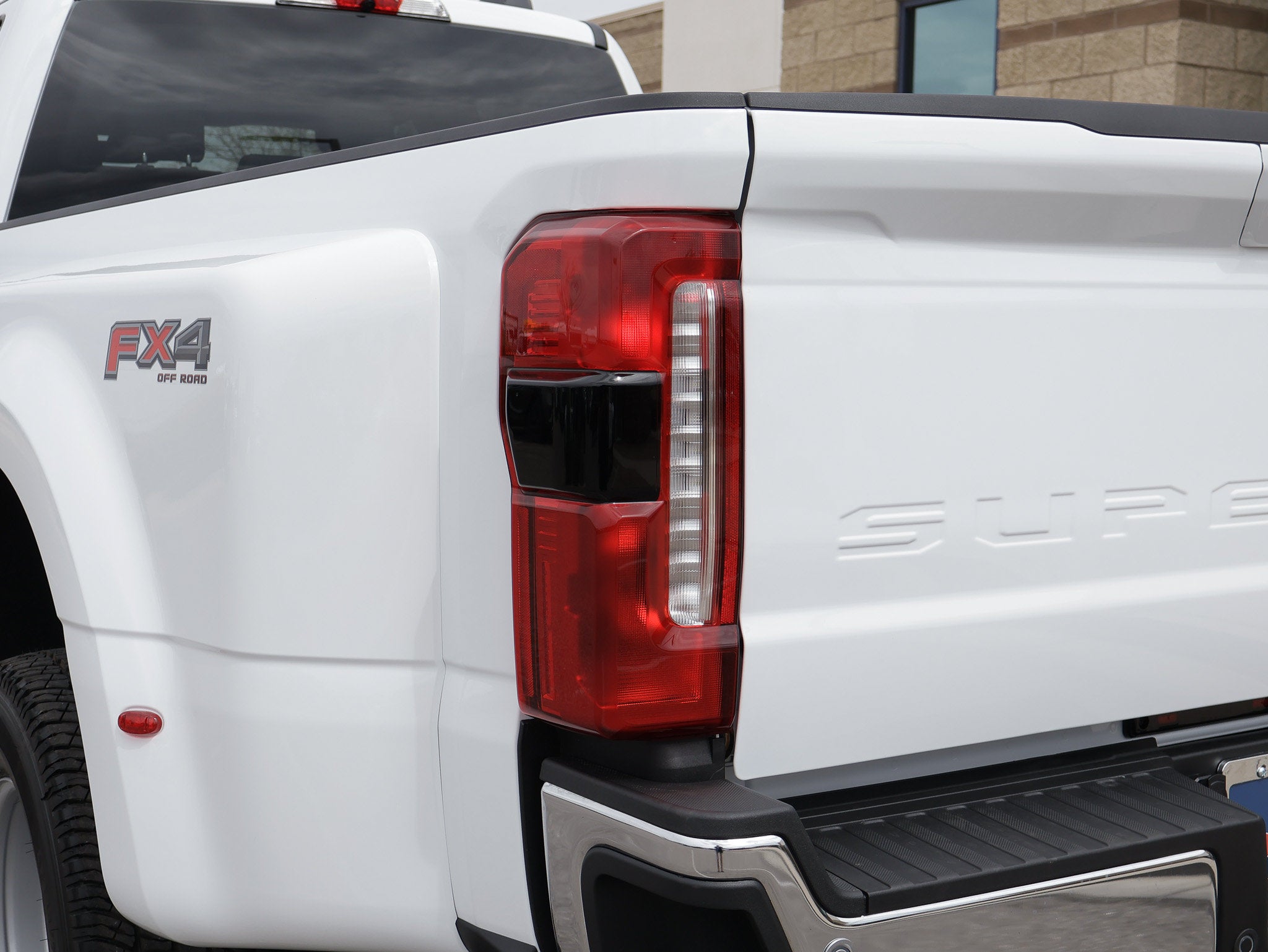 2027 Ford F-350SD XLT DRW