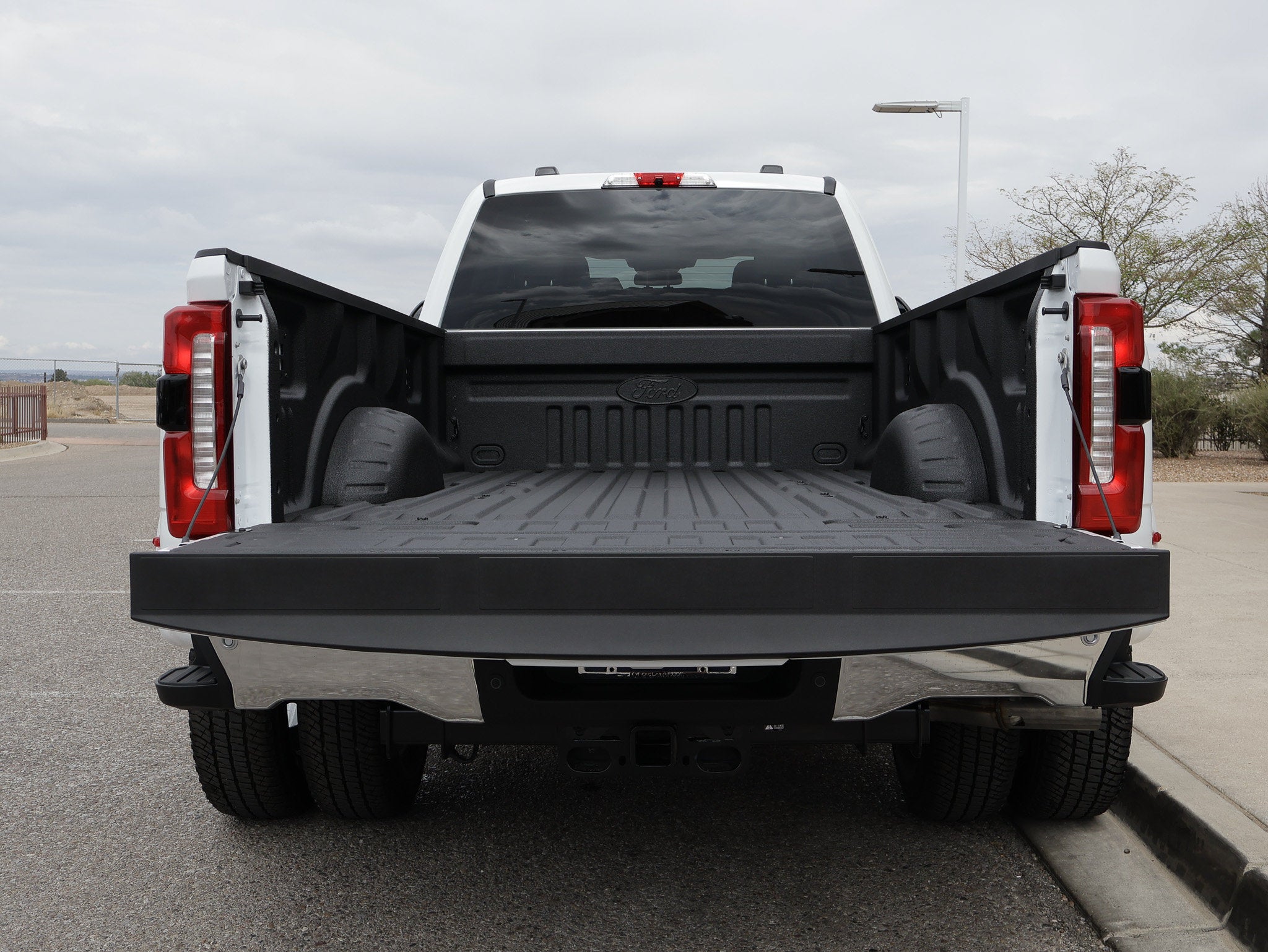 2027 Ford F-350SD XLT DRW
