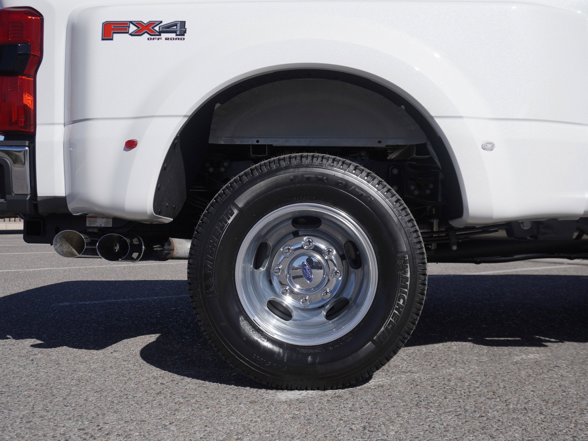 2026 Ford F-350SD Lariat DRW