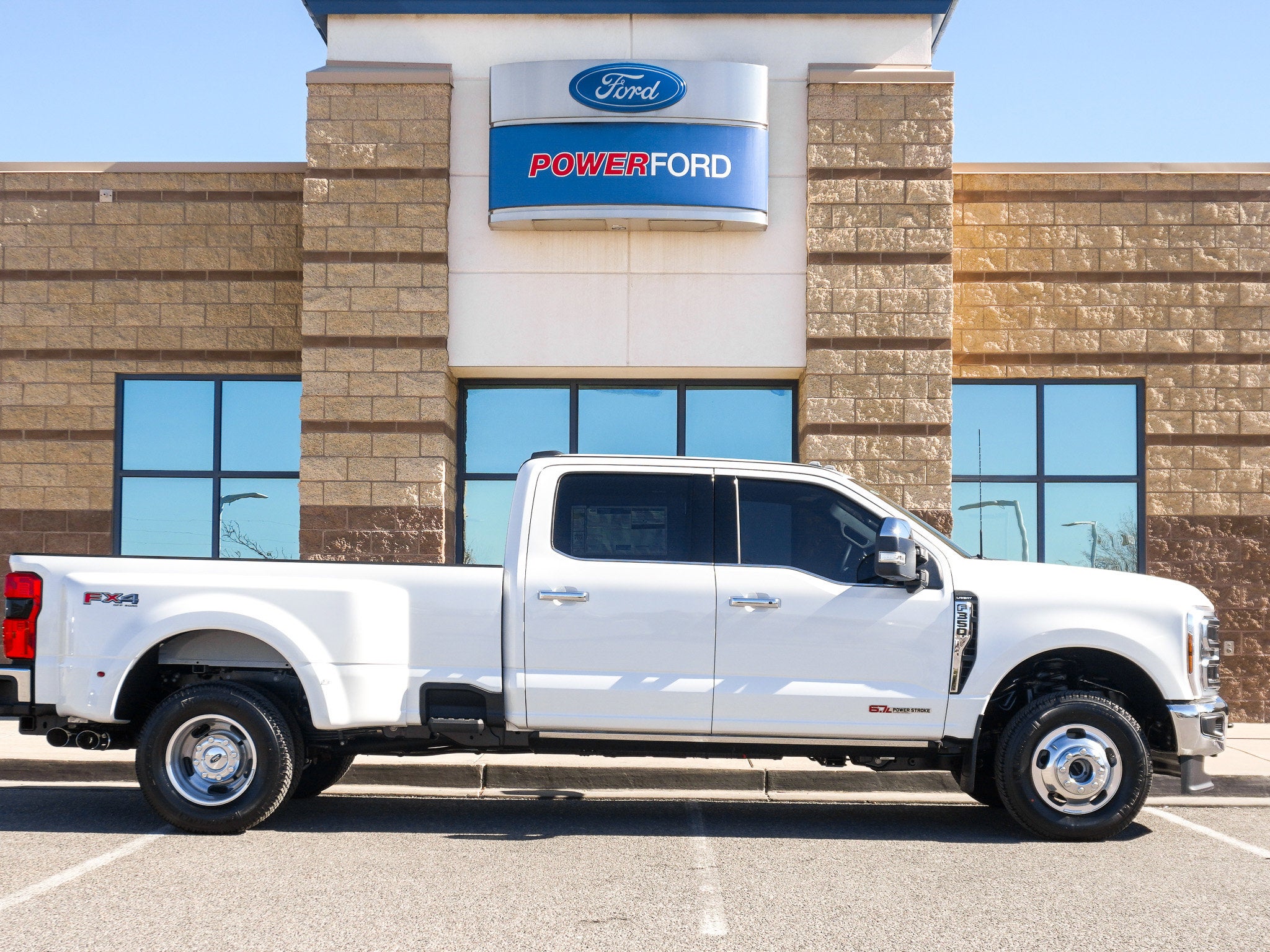 2026 Ford F-350SD Lariat DRW
