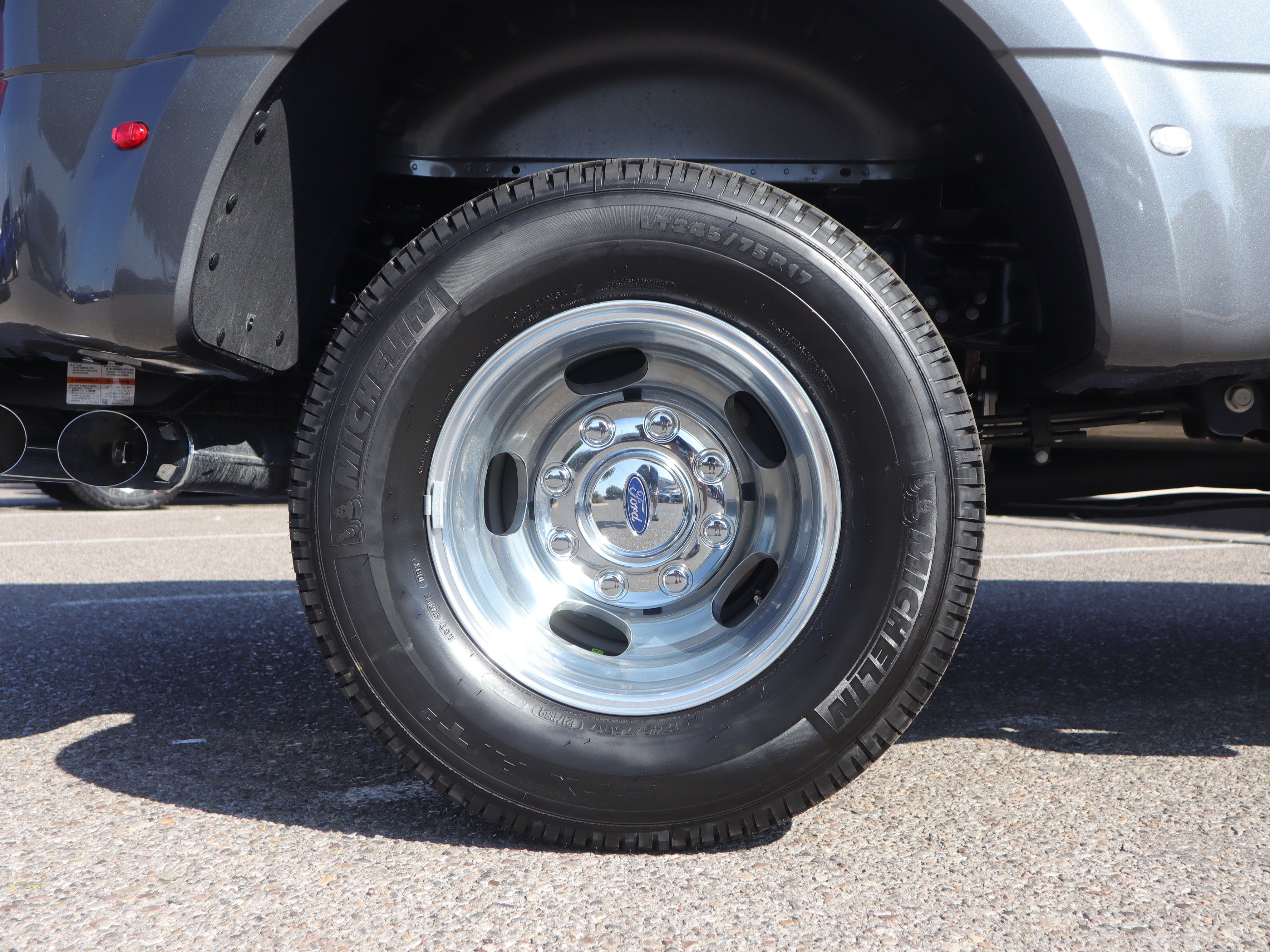 2026 Ford F-350SD Lariat DRW