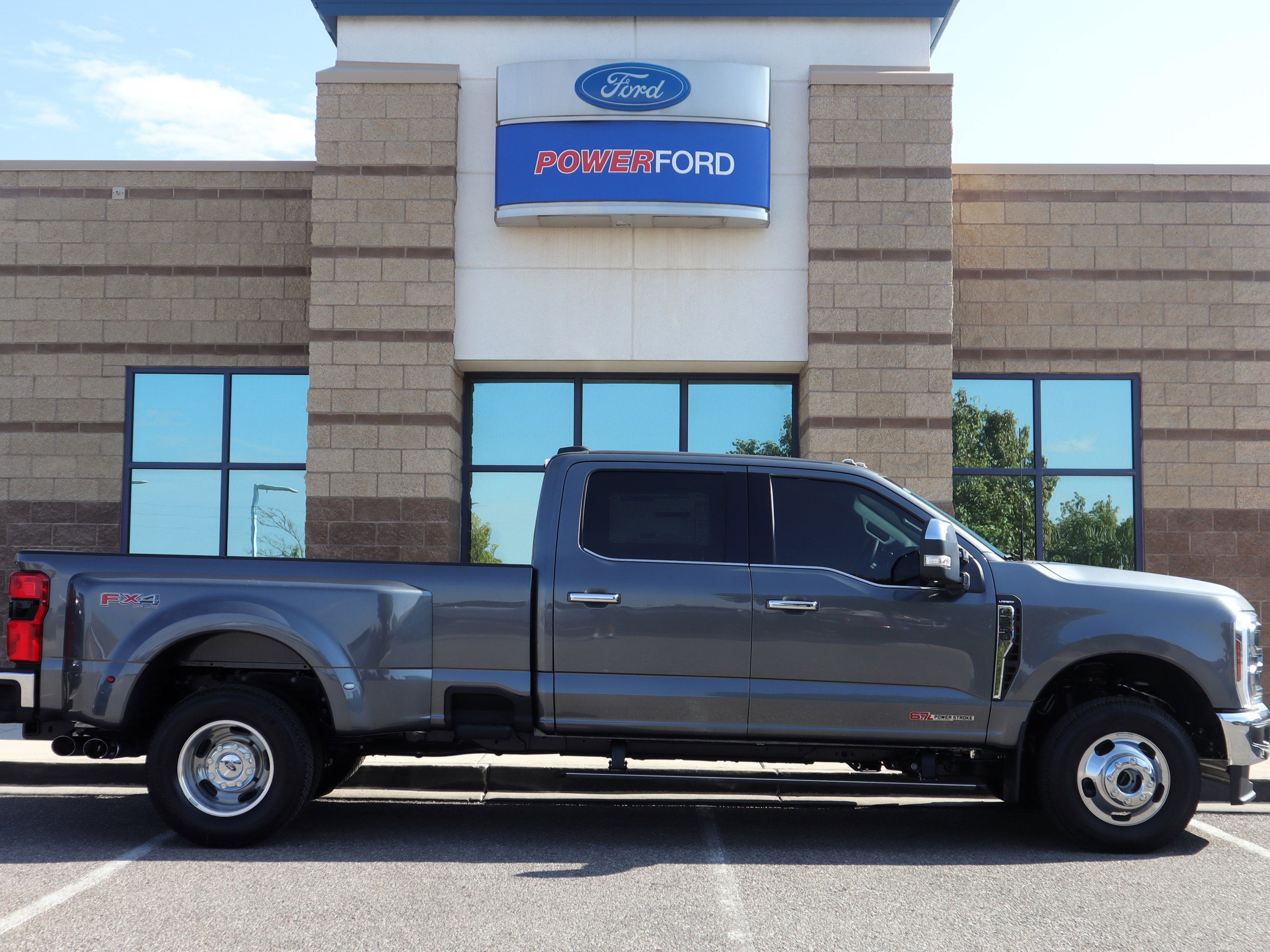2026 Ford F-350SD Lariat DRW