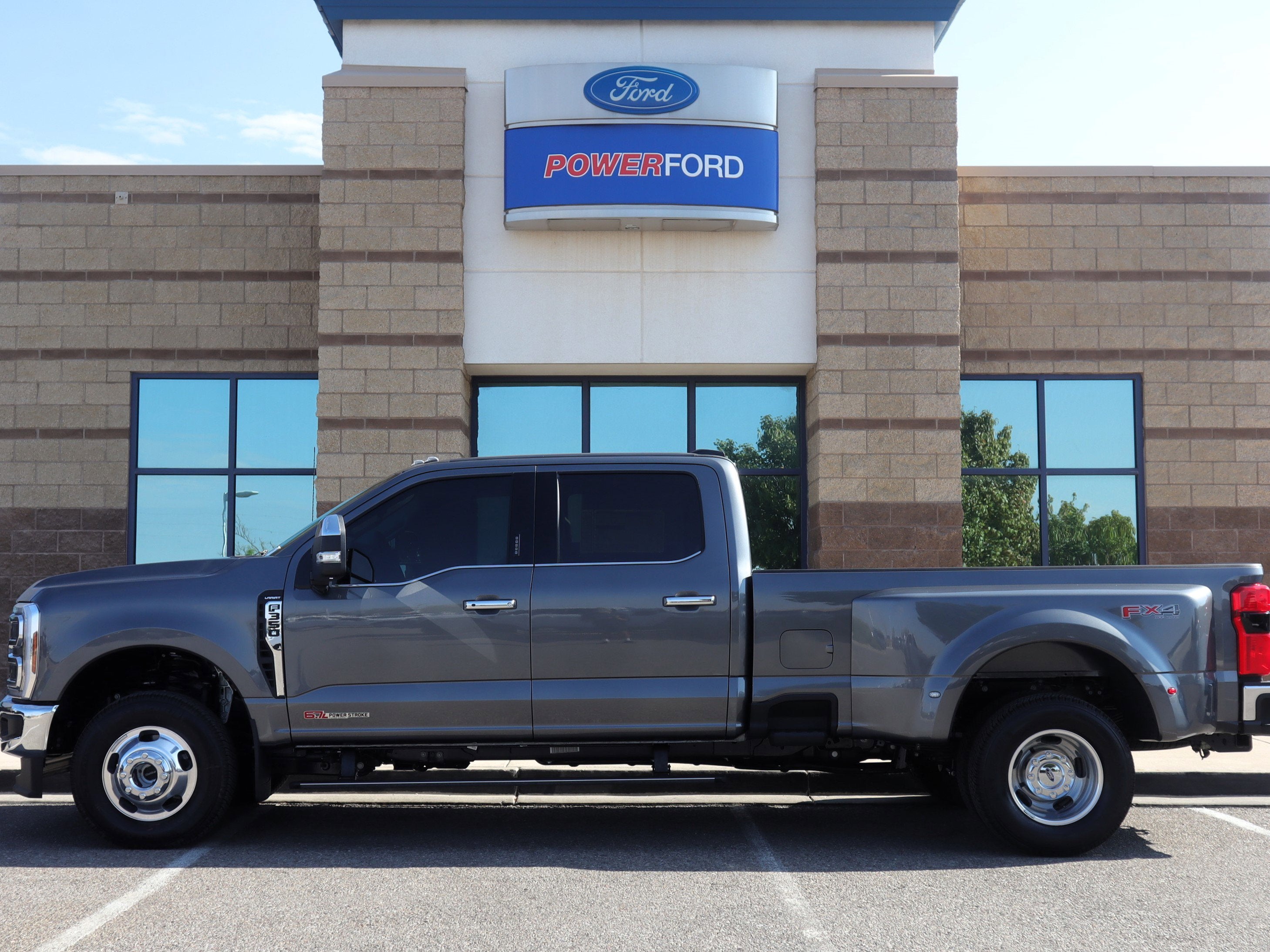 2026 Ford F-350SD Lariat DRW