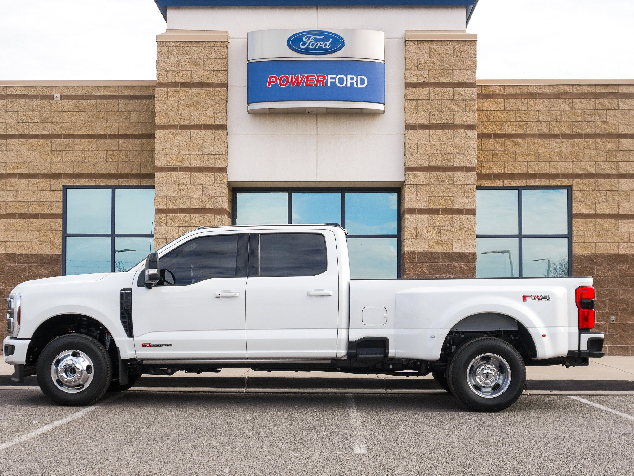 2026 Ford F-350SD Platinum DRW