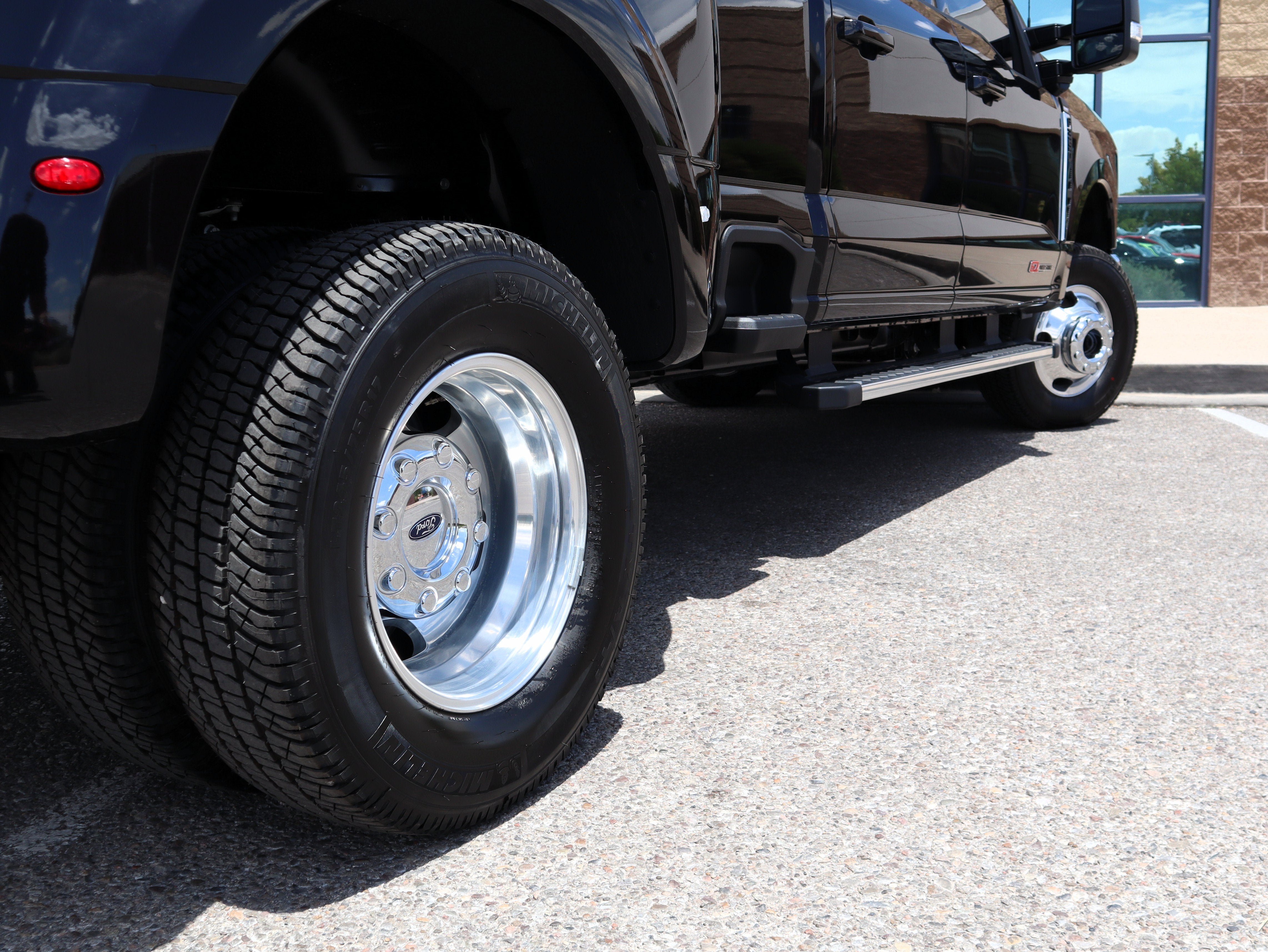 2026 Ford F-350SD Lariat DRW