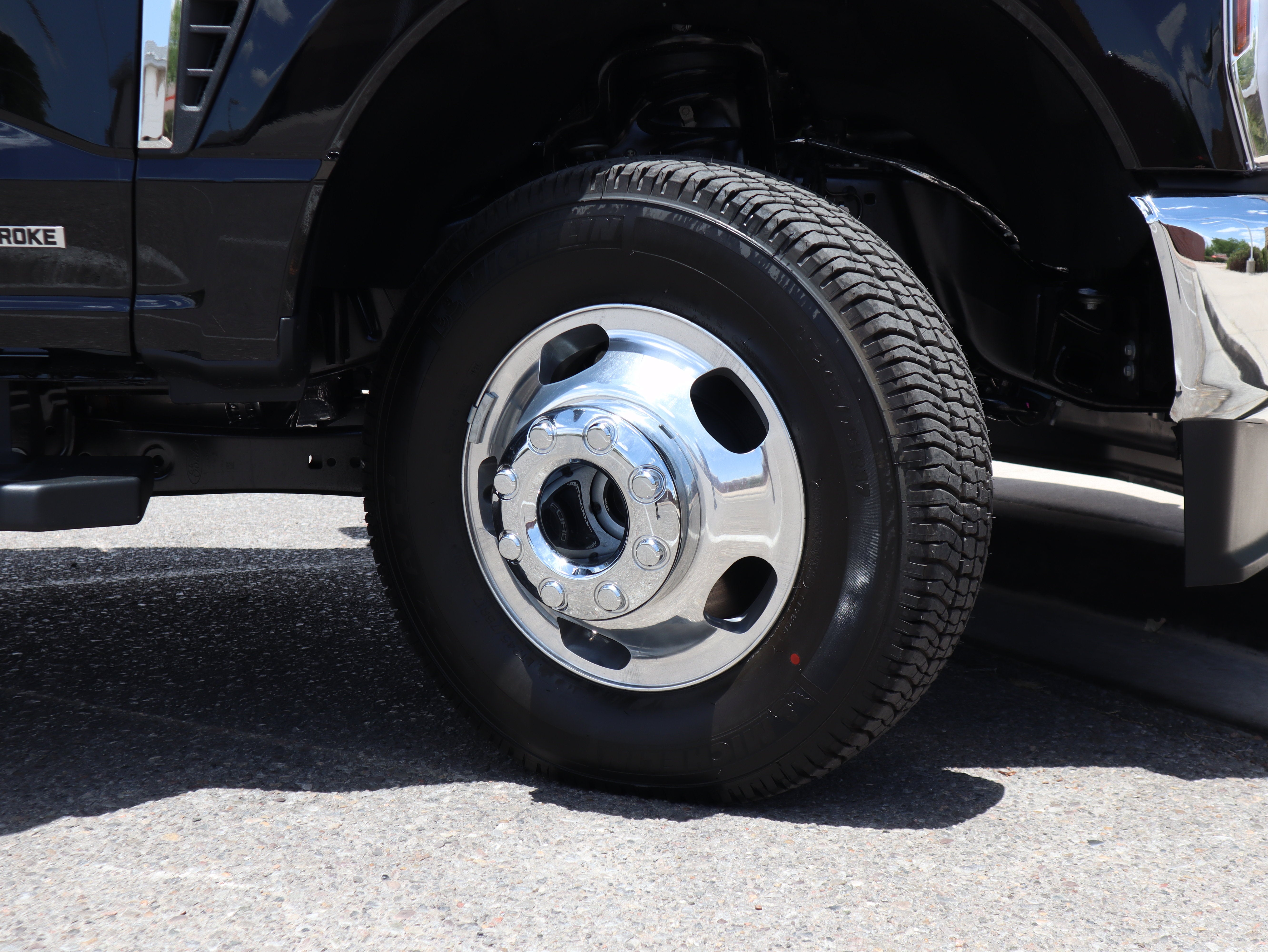 2026 Ford F-350SD Lariat DRW