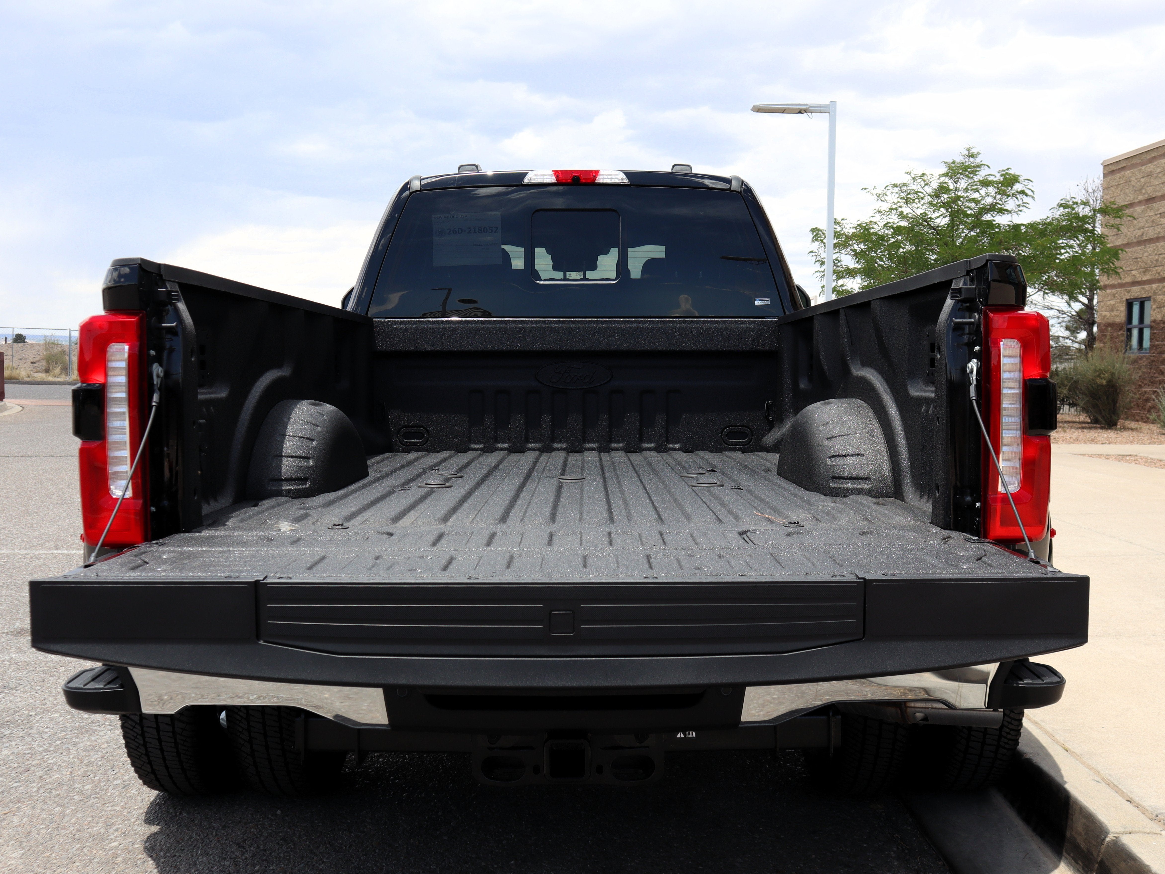 2026 Ford F-350SD Lariat DRW