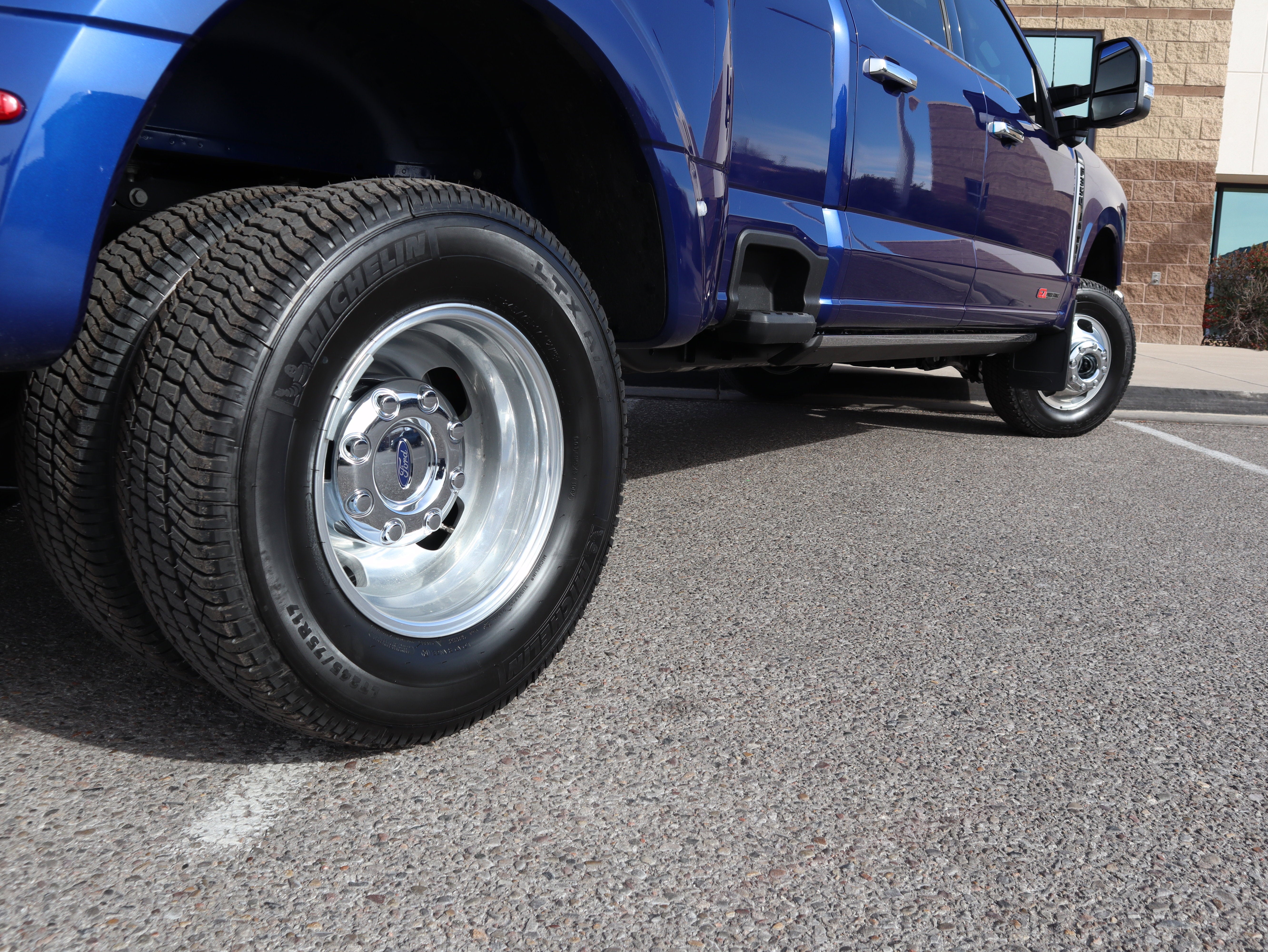 2026 Ford F-350SD Lariat DRW