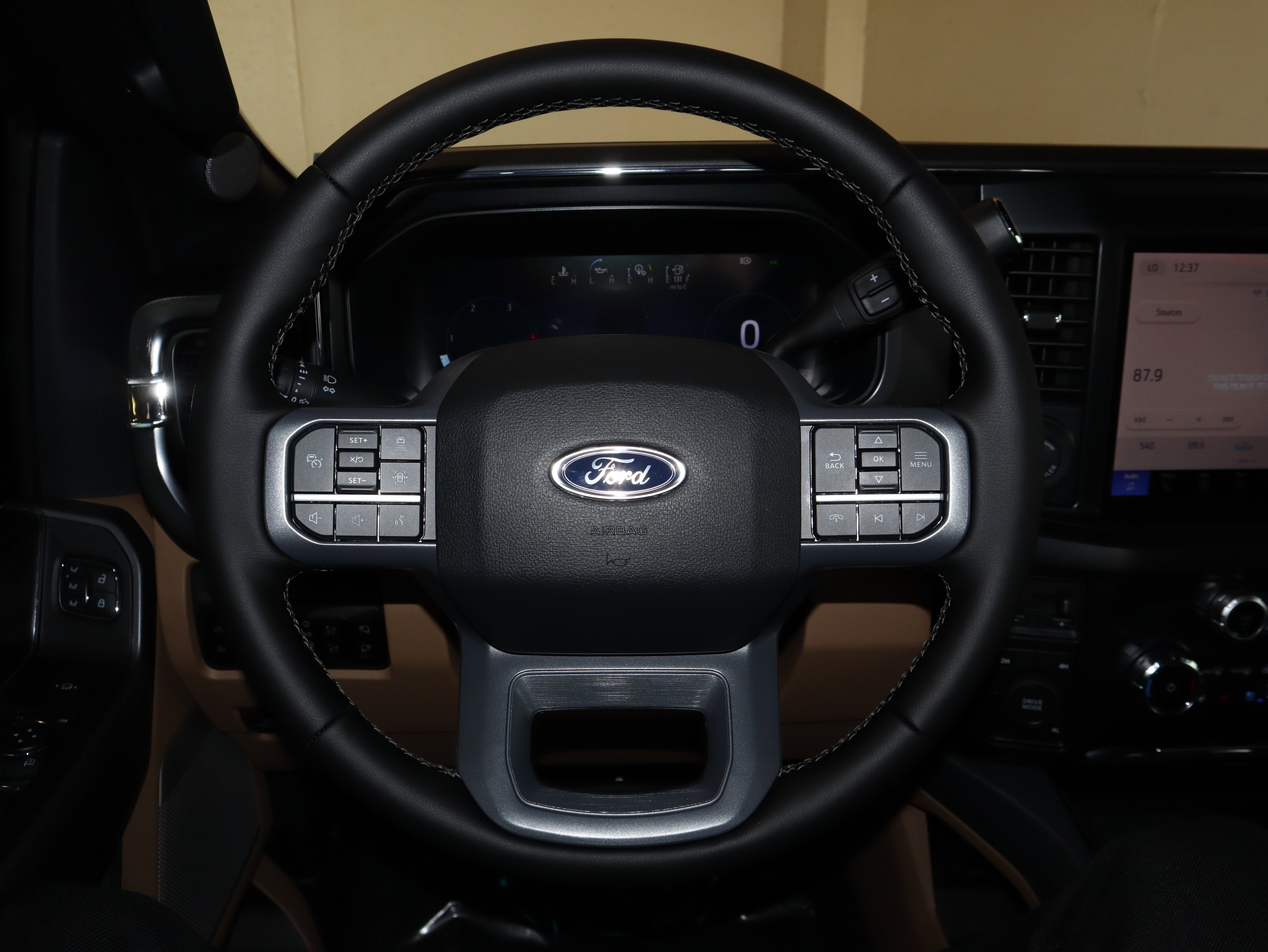 2026 Ford F-350SD Lariat DRW