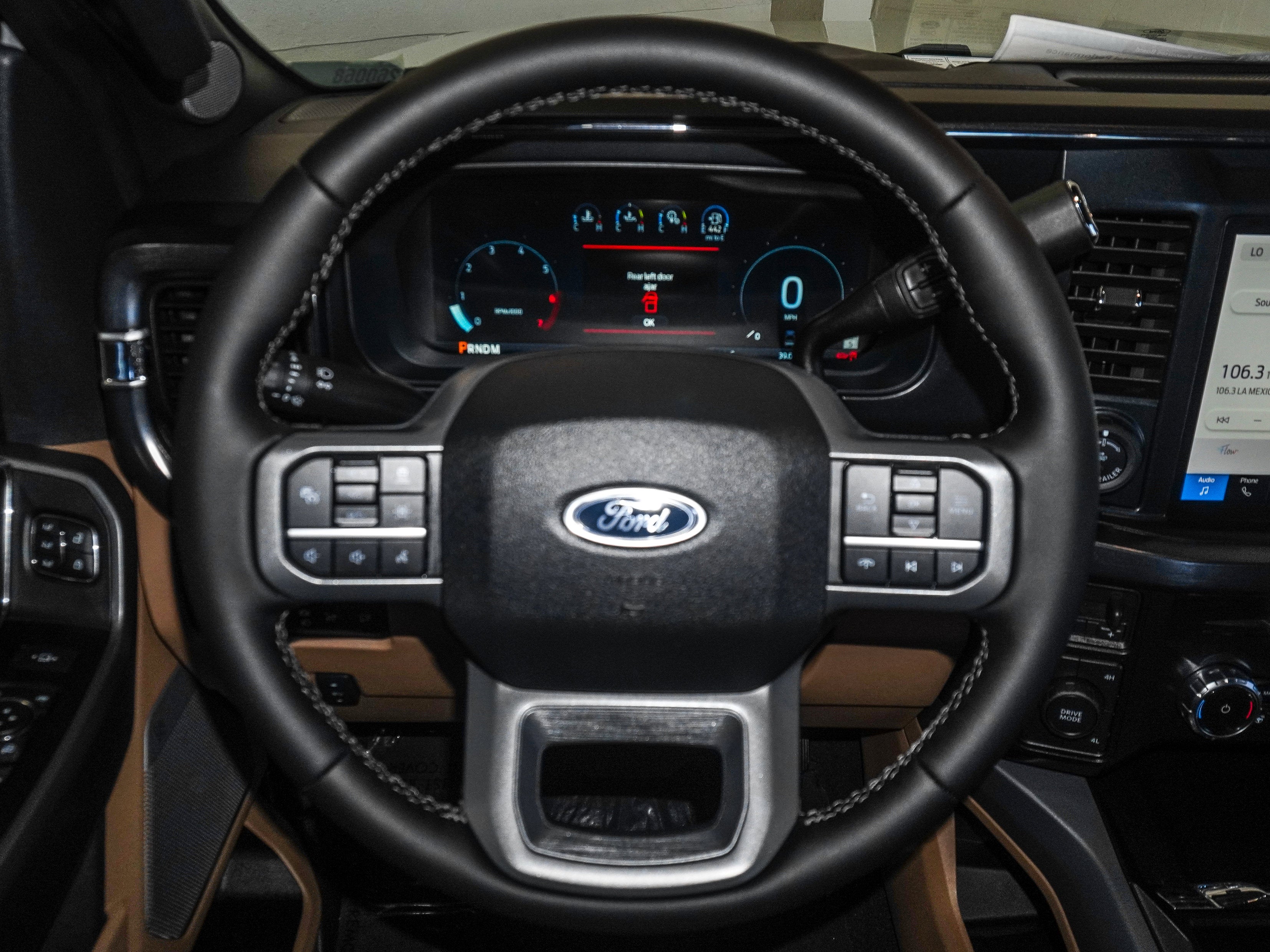 2026 Ford F-350SD Lariat DRW