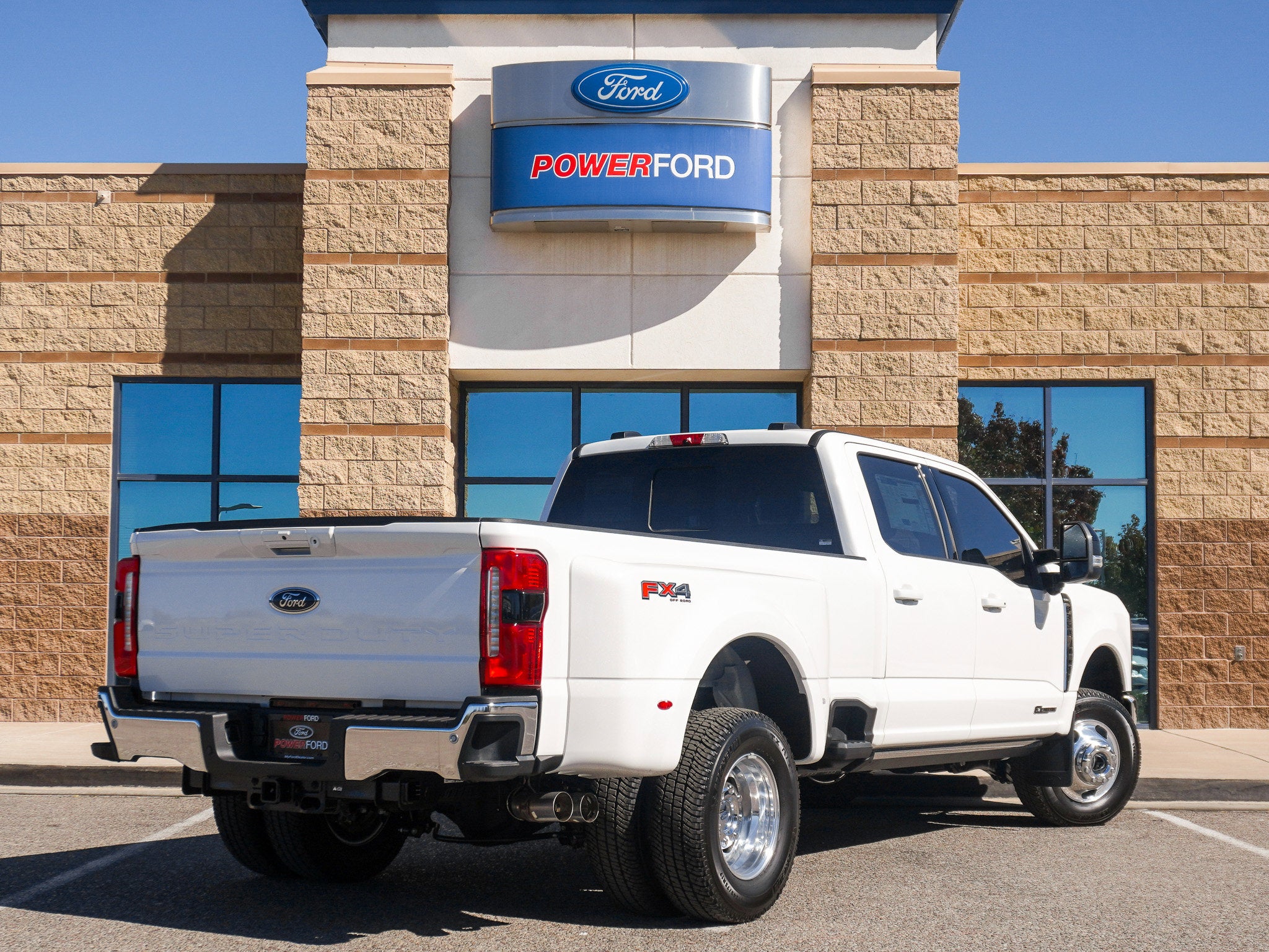 2026 Ford F-350SD Lariat DRW