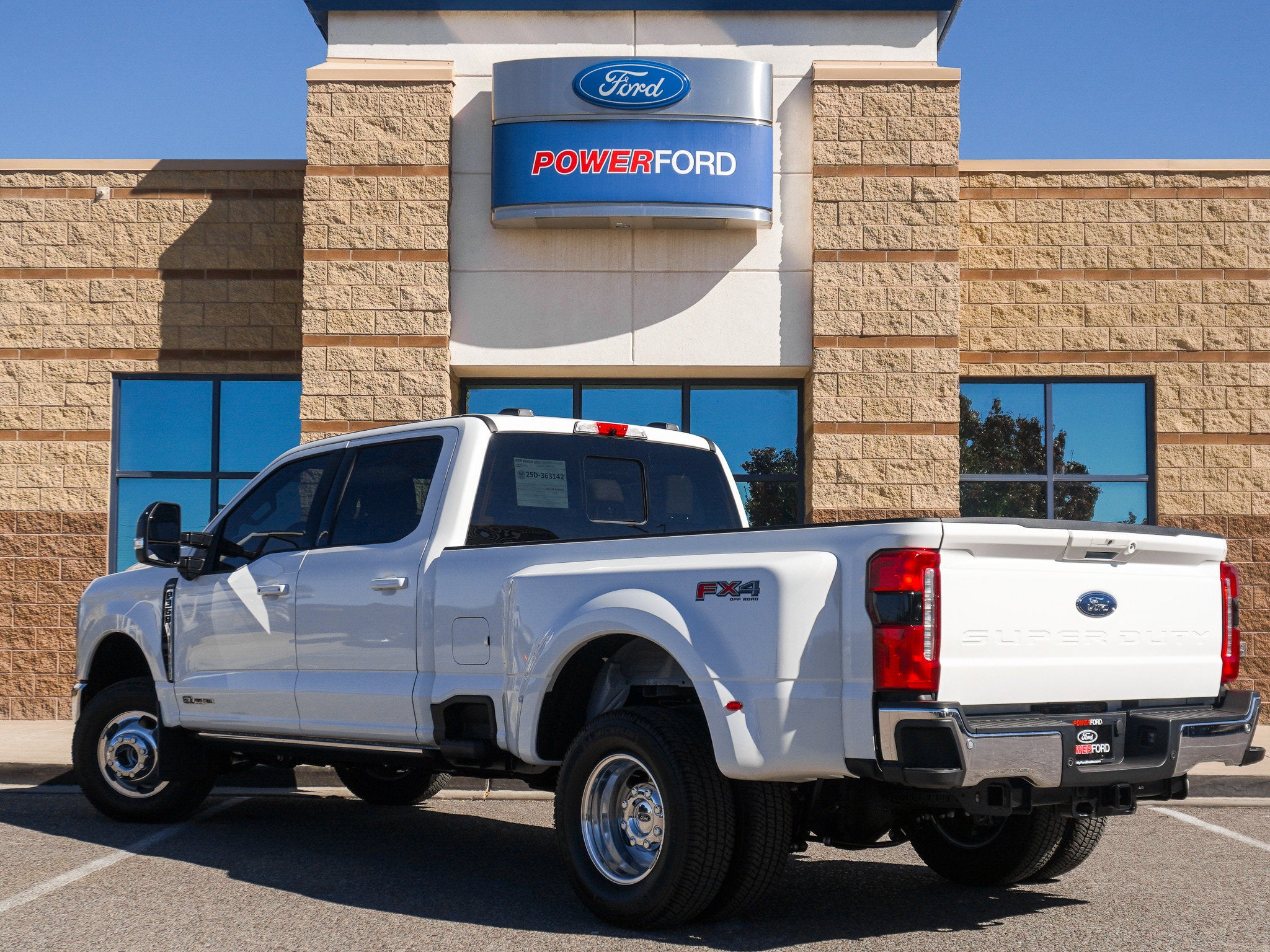 2026 Ford F-350SD Lariat DRW