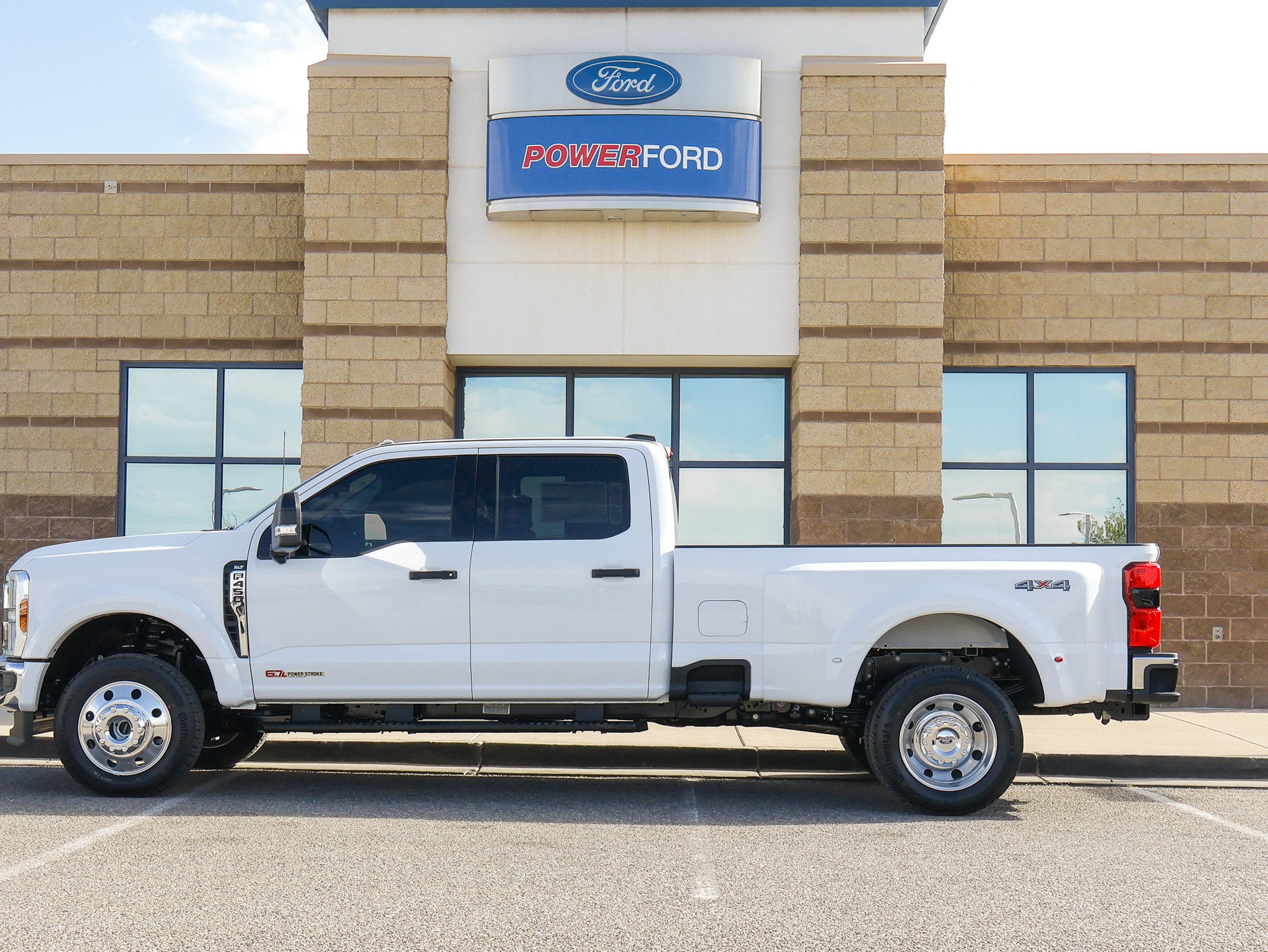 2027 Ford F-450SD XLT DRW