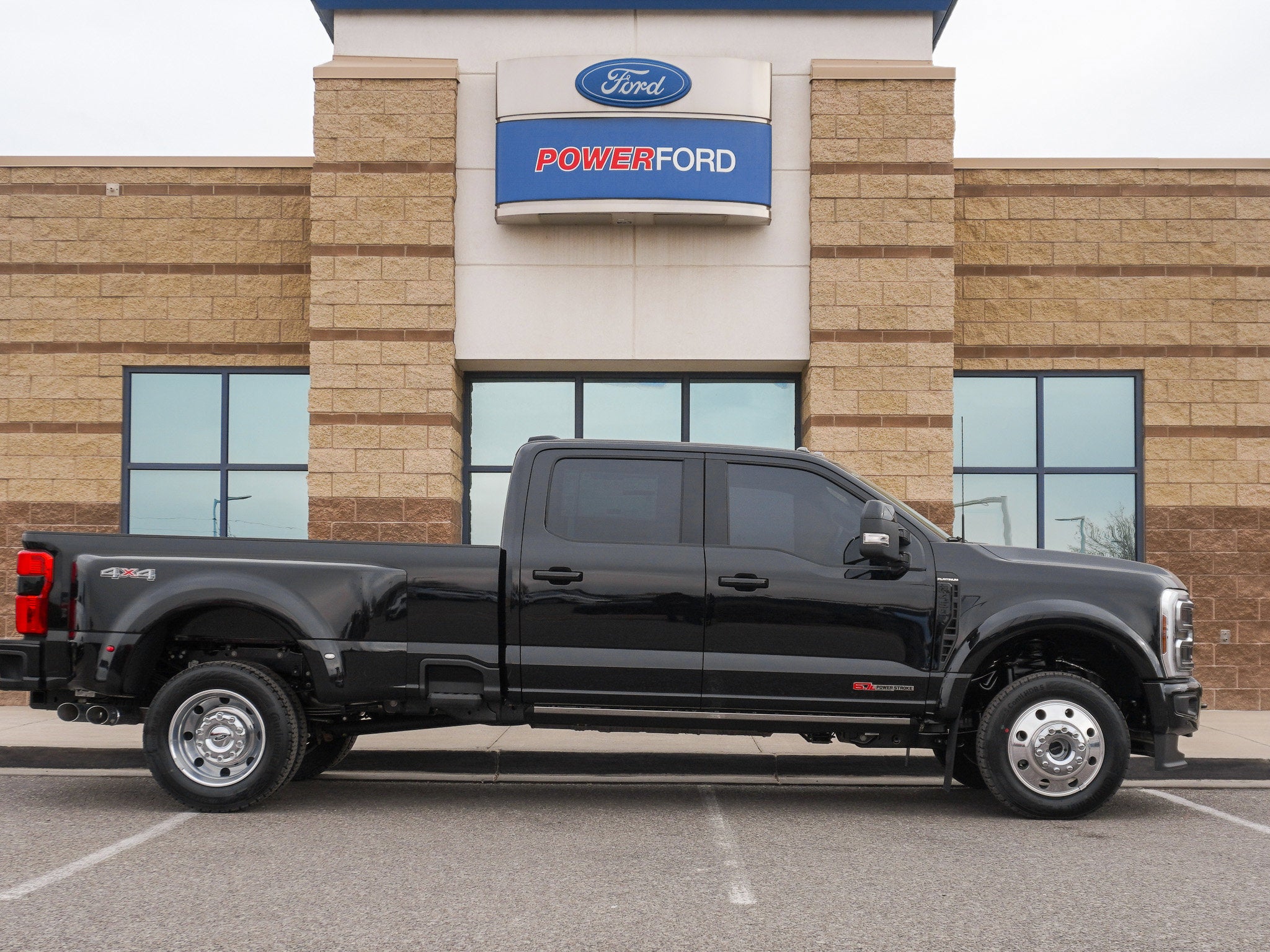 2026 Ford F-450SD Platinum DRW