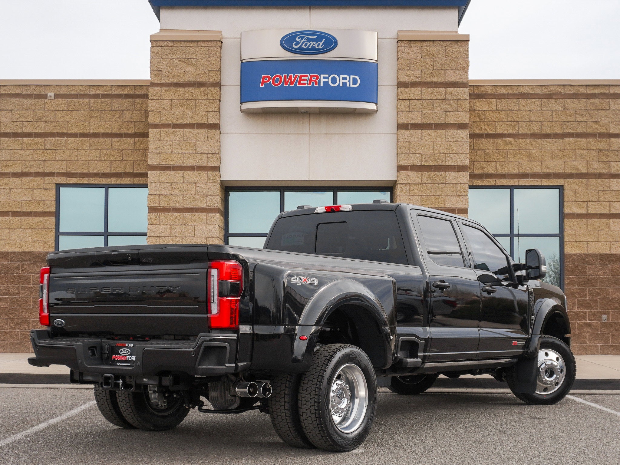 2026 Ford F-450SD Platinum DRW