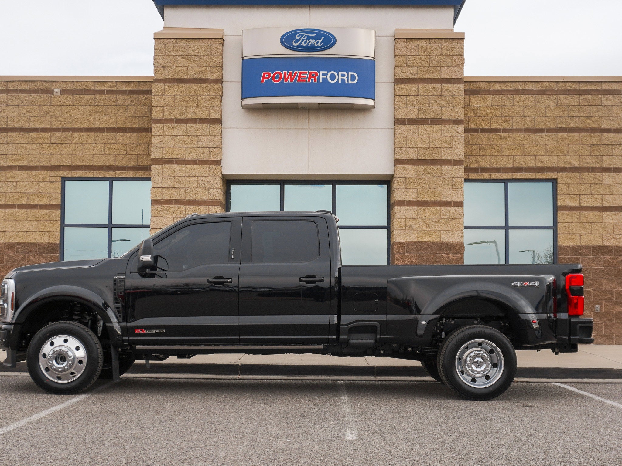 2026 Ford F-450SD Platinum DRW