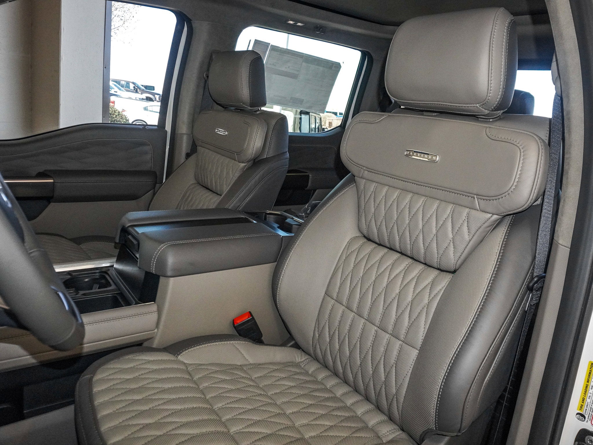 2026 Ford F-450SD Platinum DRW