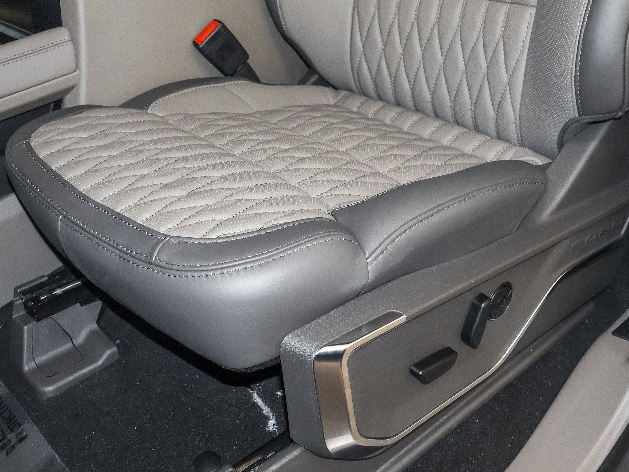 2026 Ford F-450SD Platinum DRW