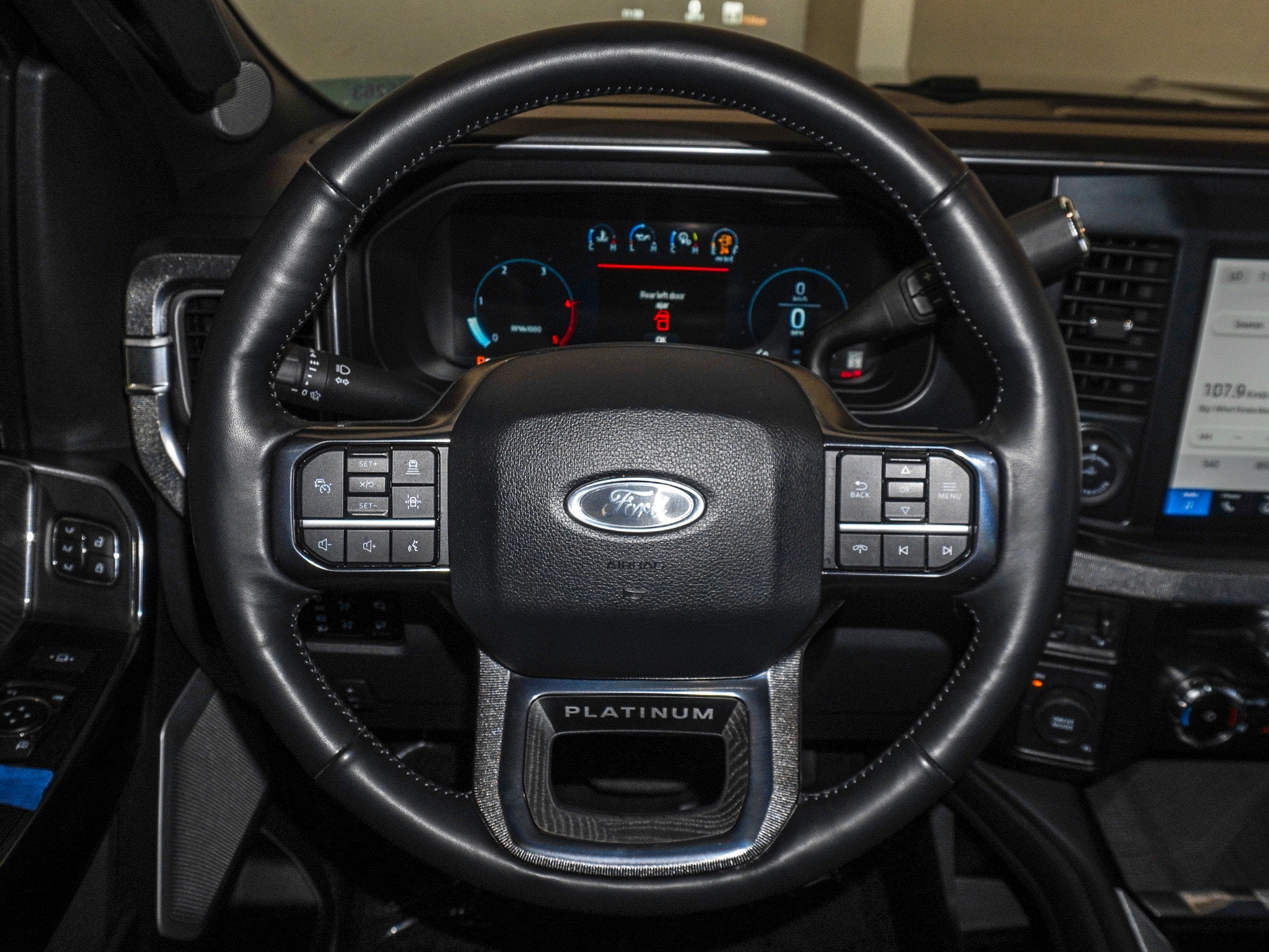 2025 Ford F-450SD Platinum DRW