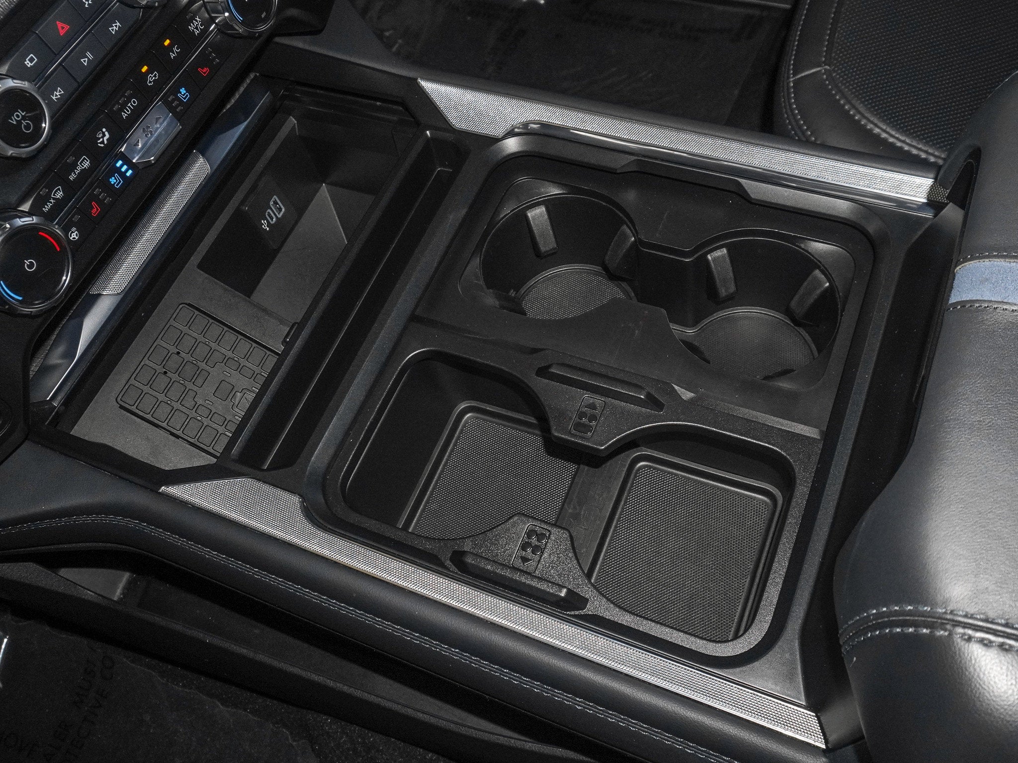 2025 Ford F-450SD Platinum DRW