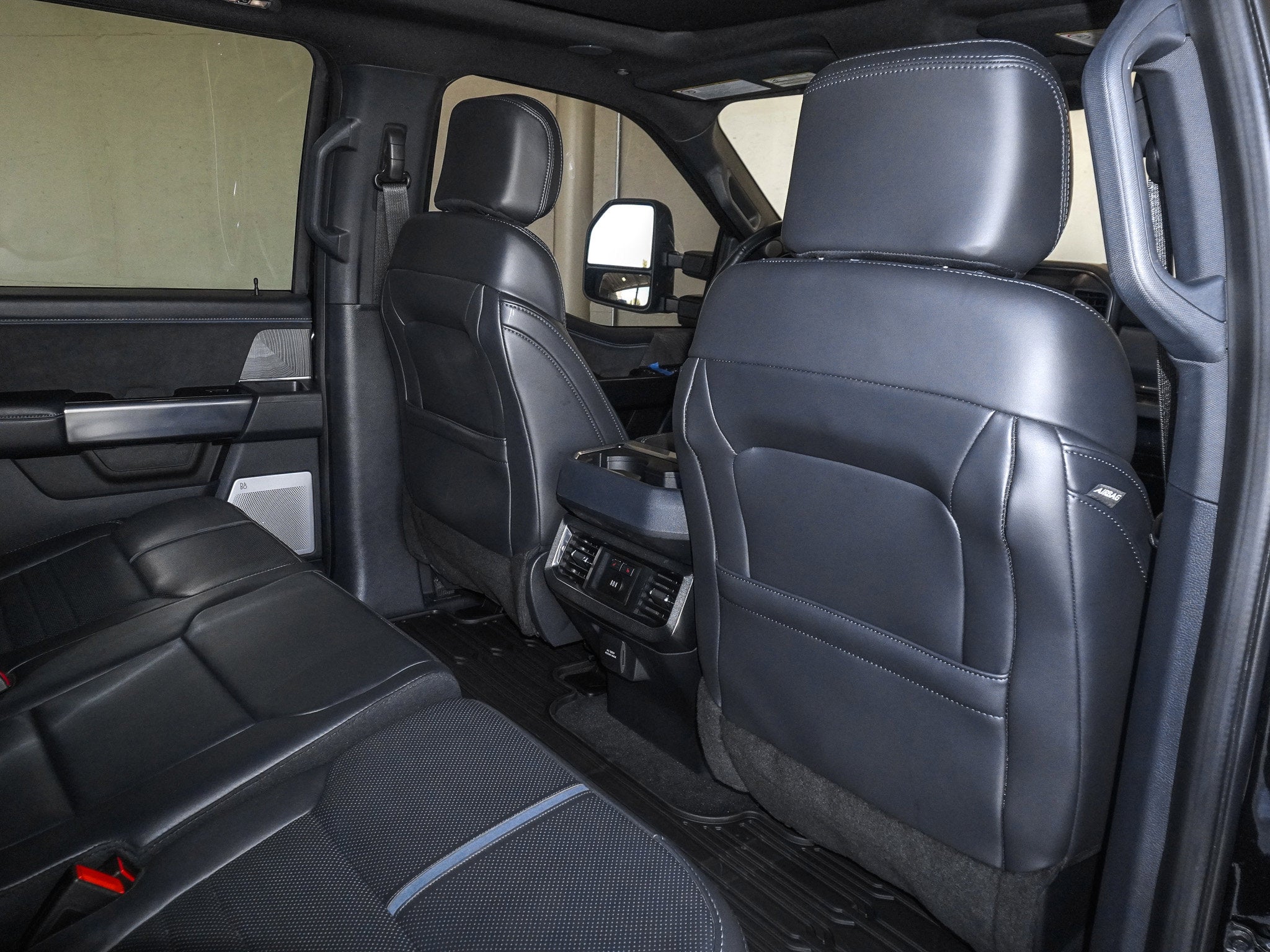 2025 Ford F-450SD Platinum DRW