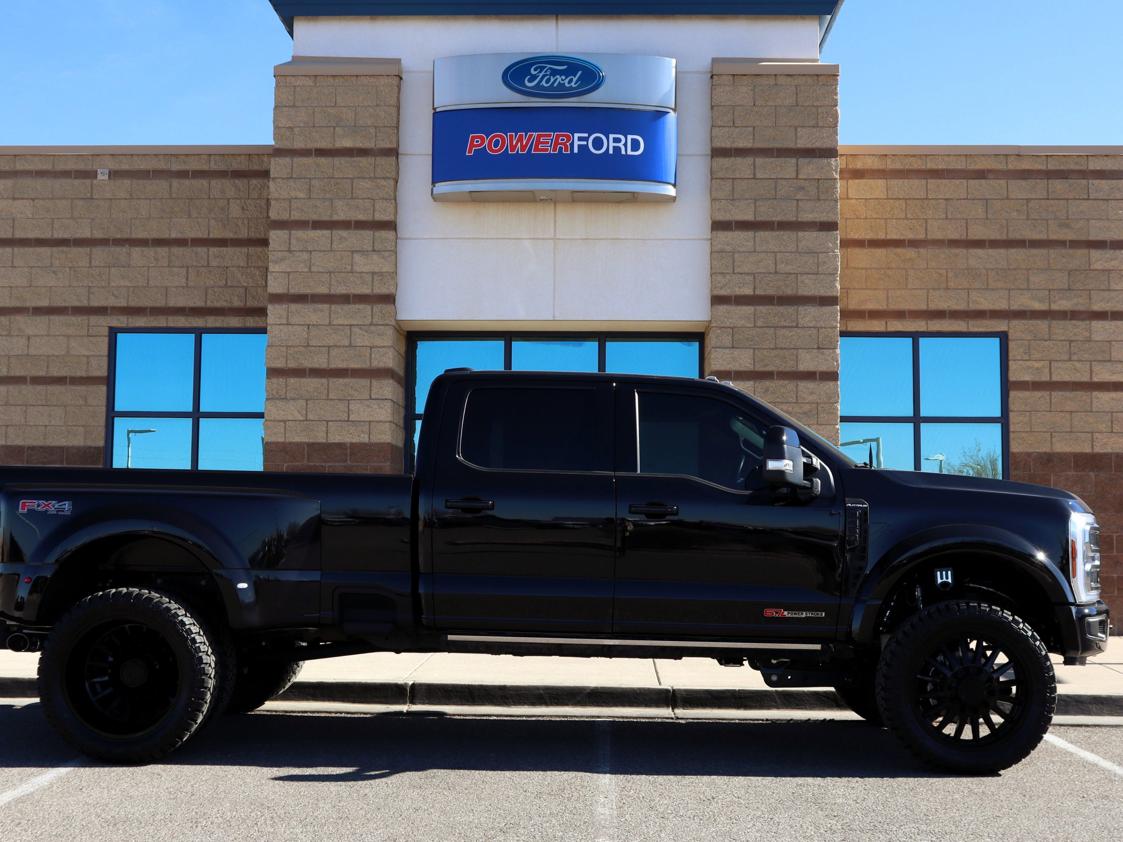 2025 Ford F-450SD Platinum DRW