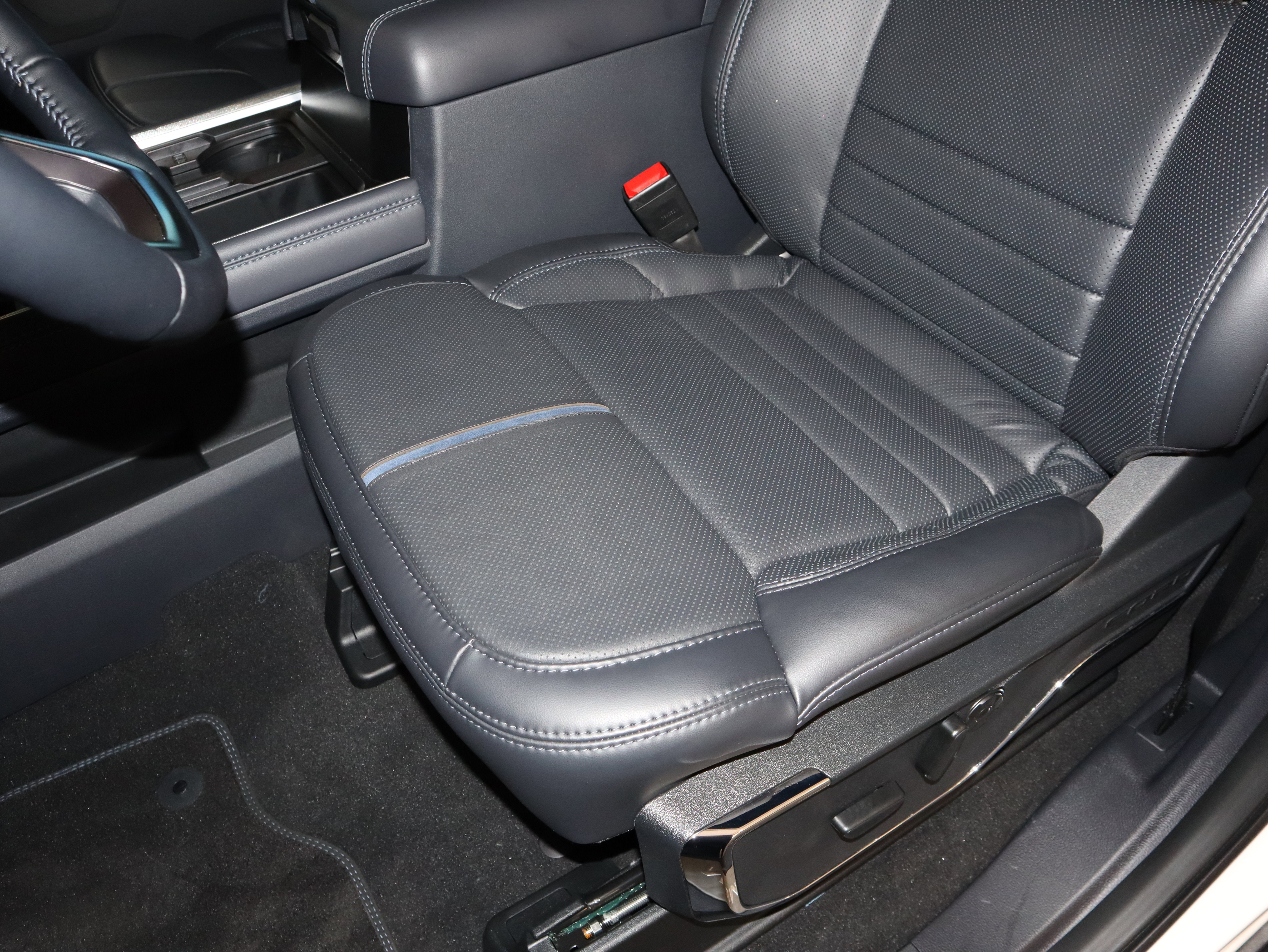 2026 Ford F-450SD Platinum DRW