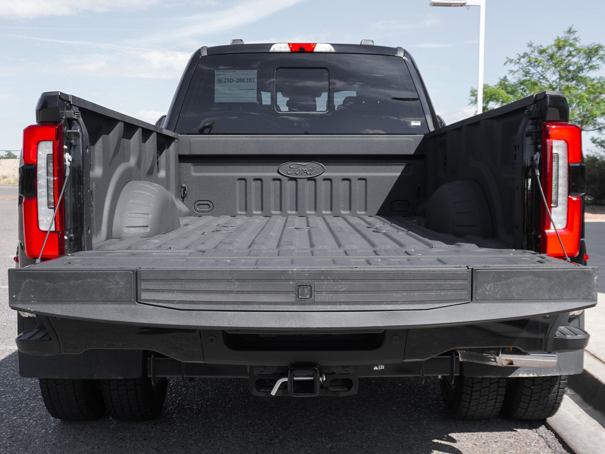 2025 Ford F-450SD Platinum DRW