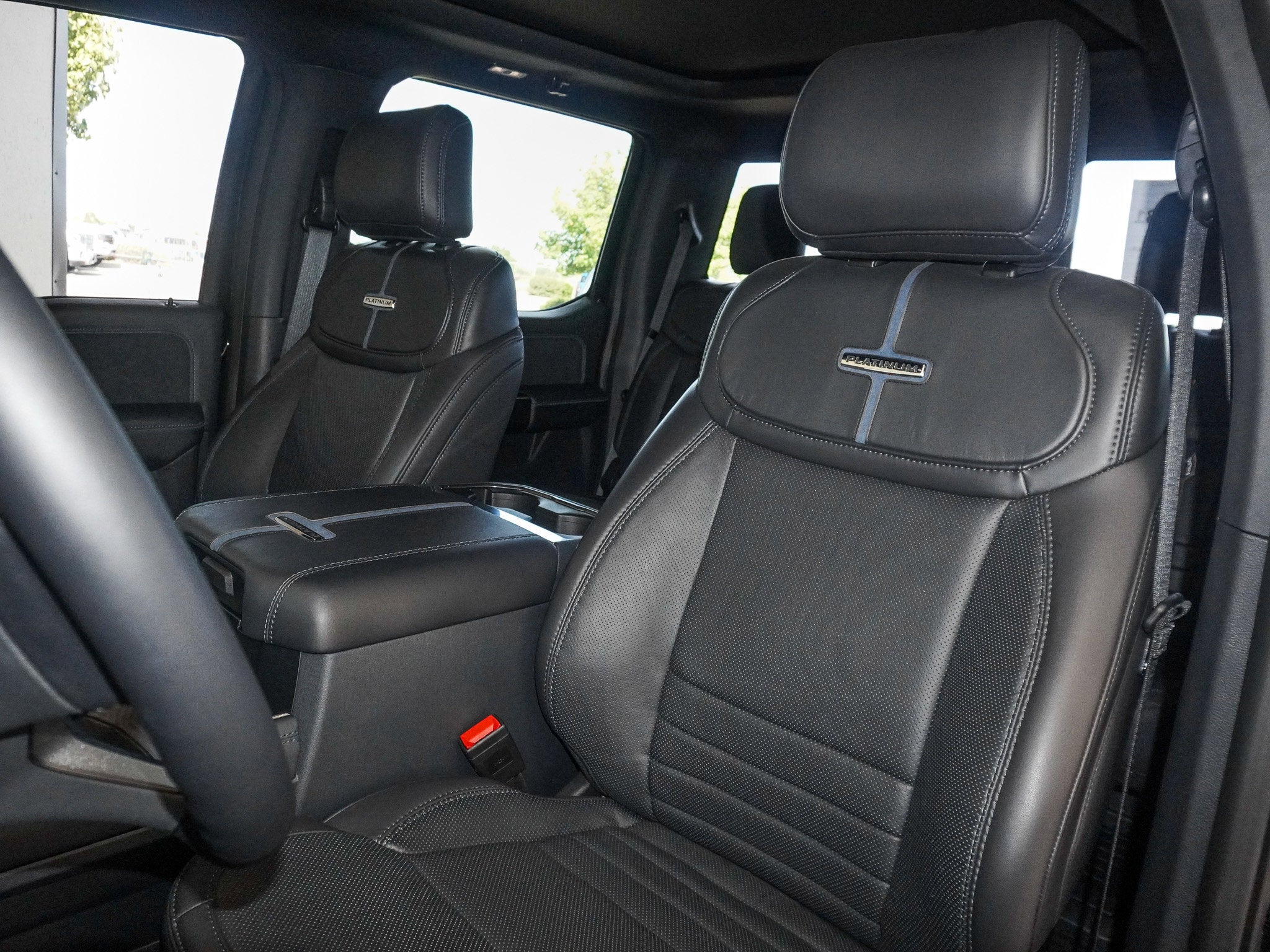 2025 Ford F-450SD Platinum DRW