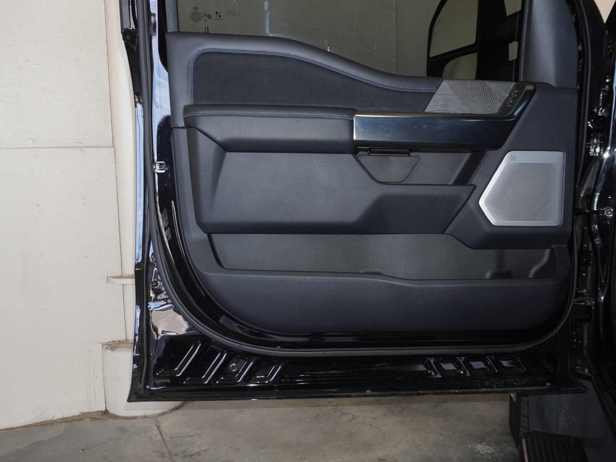 2025 Ford F-450SD Platinum DRW