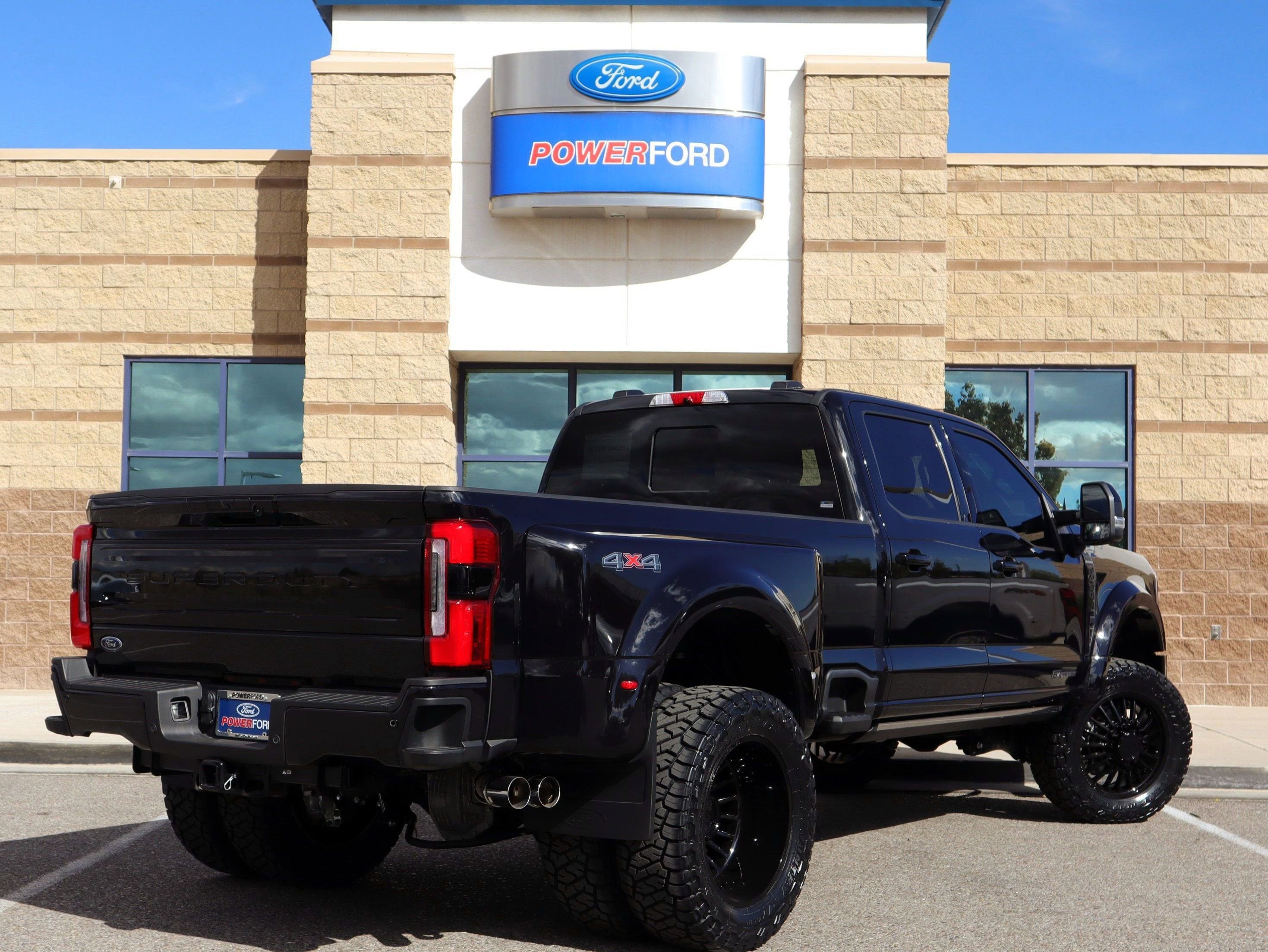 2025 Ford F-450SD Platinum DRW